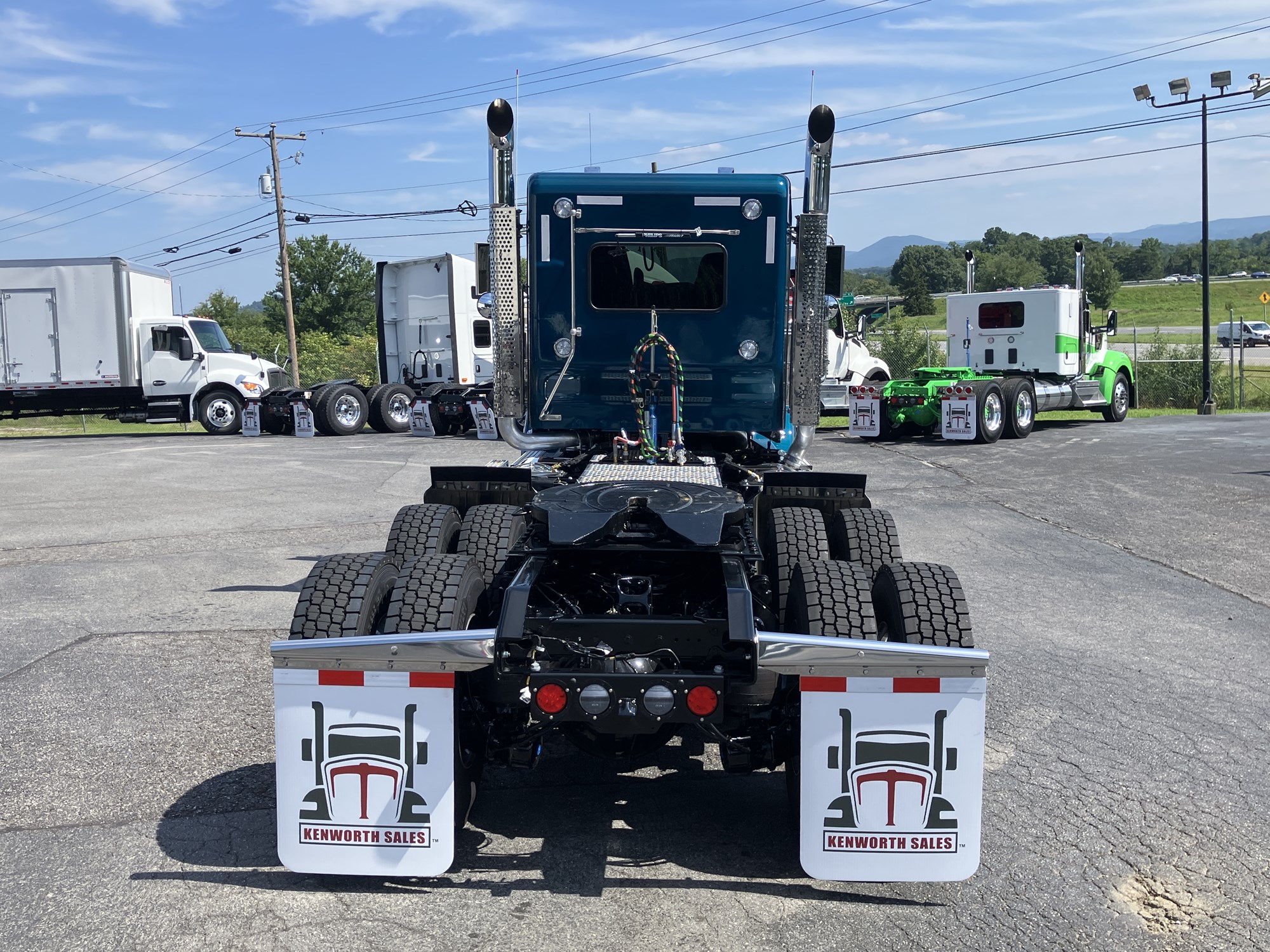 2026 Kenworth W900B - image 6 of 6