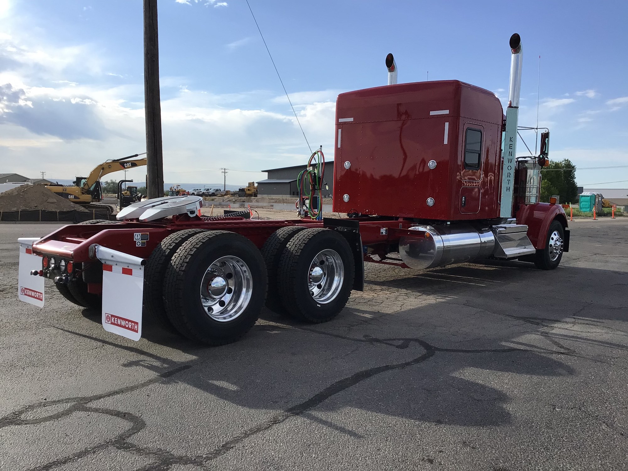 2026 Kenworth W900B - image 5 of 6