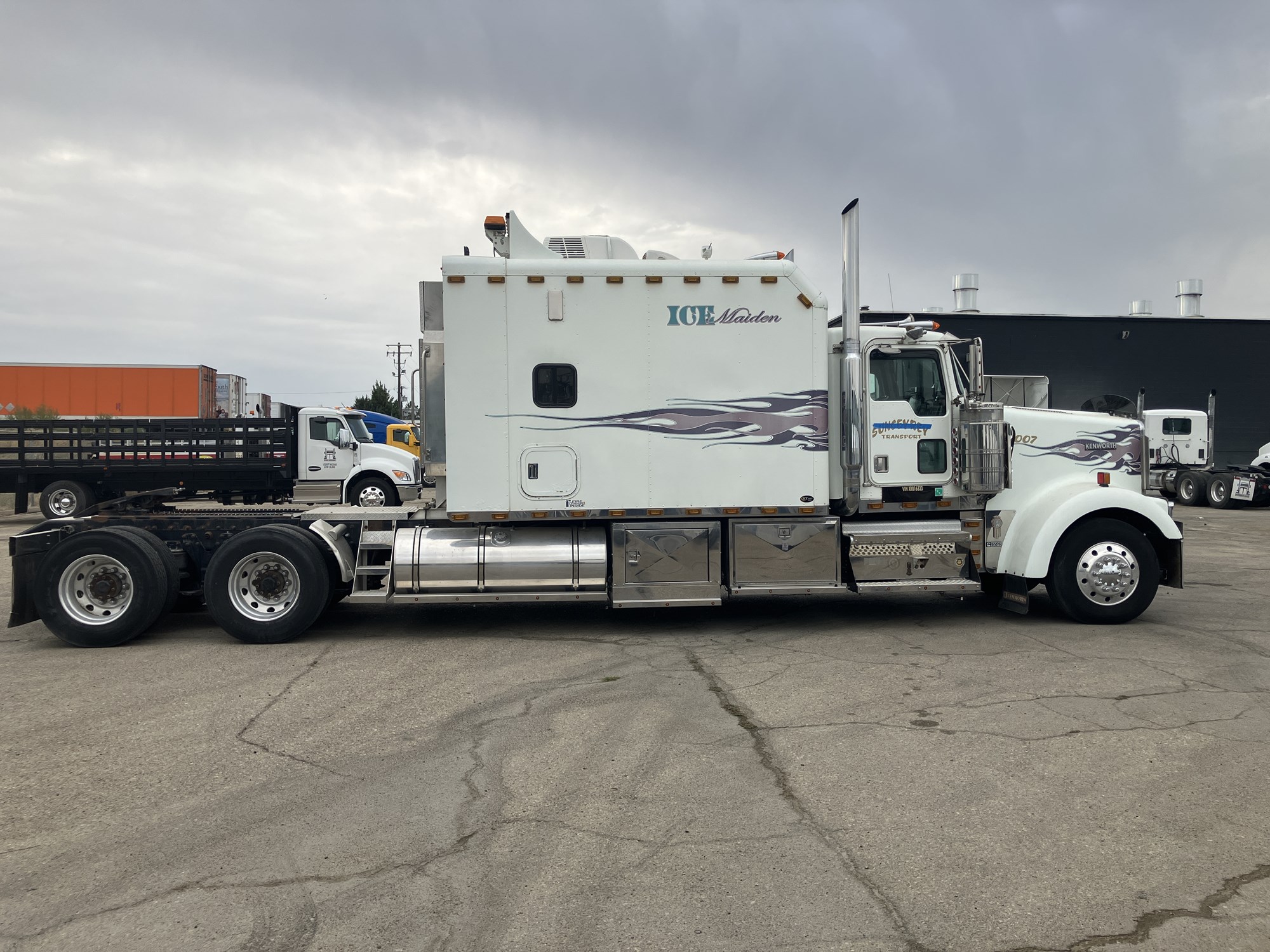 1999 Kenworth W900 - image 6 of 6