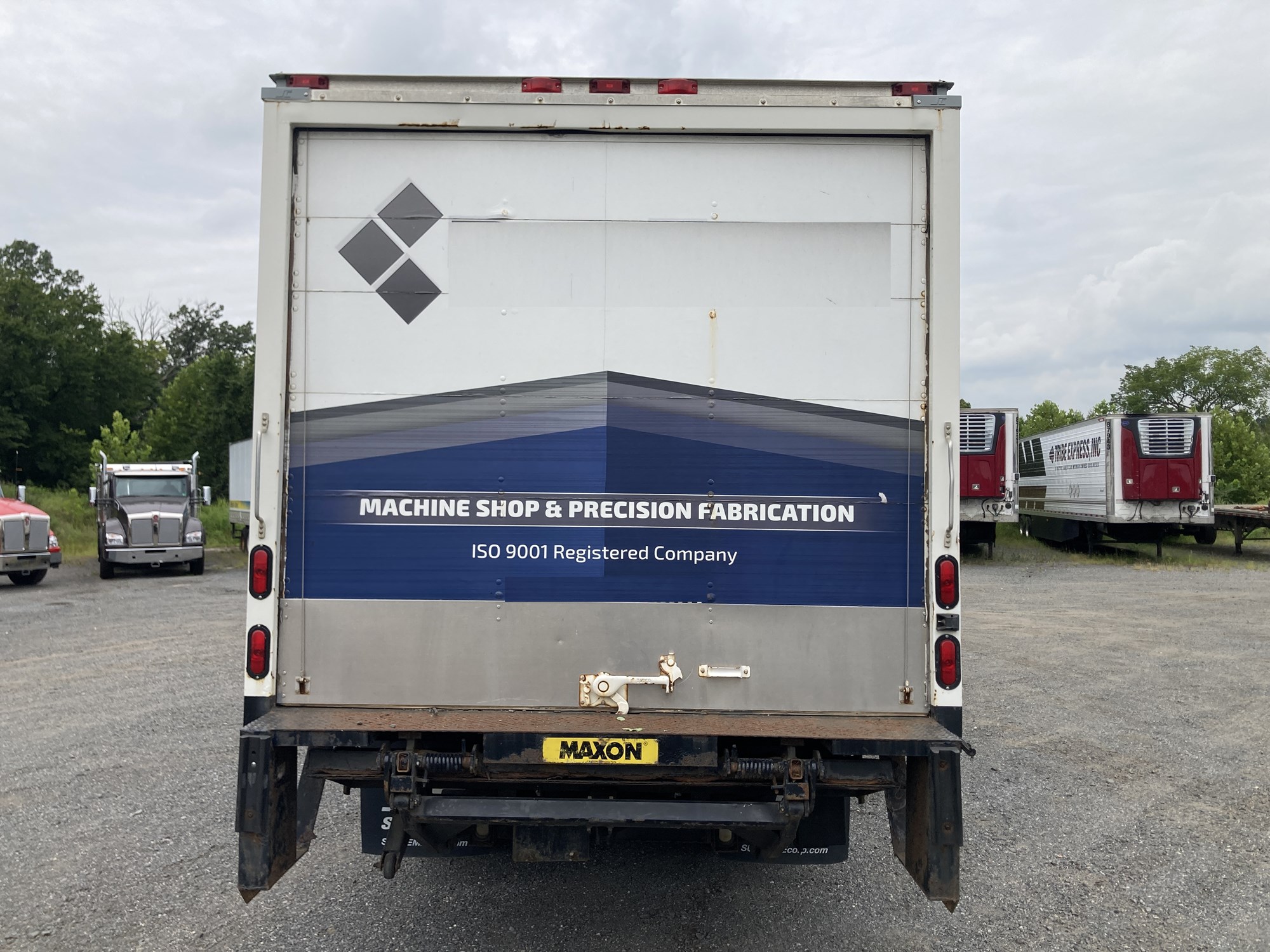 2011 Isuzu NPR HD NF4 2011 Isuzu NPR HD NF4 - image 6 of 6