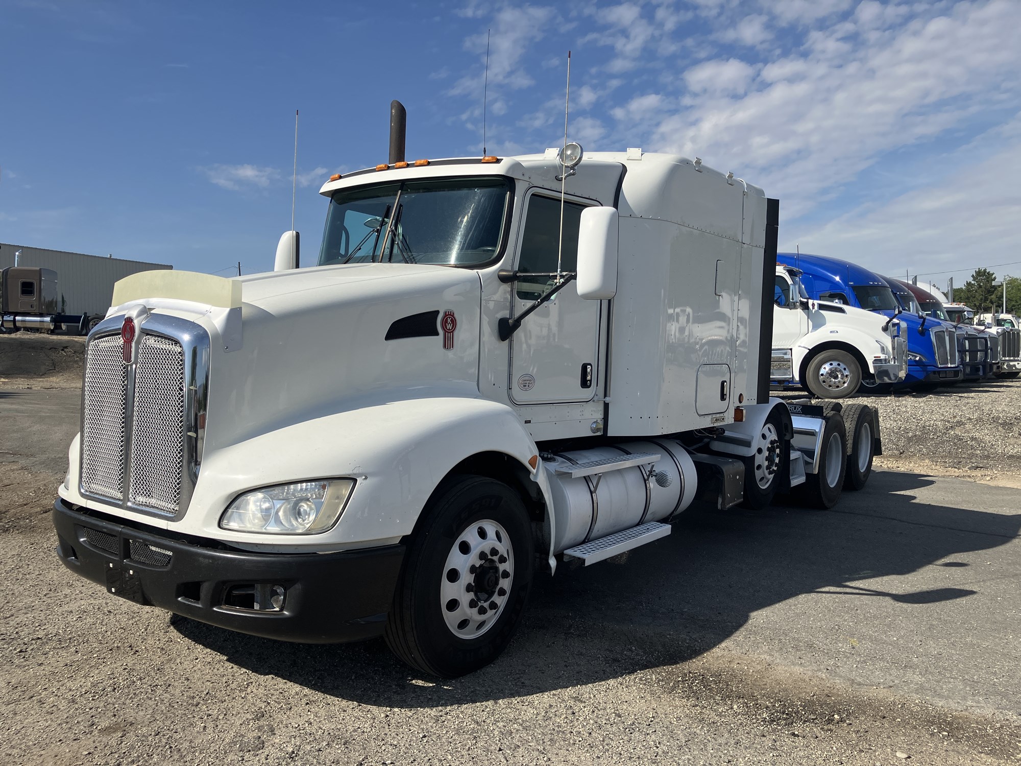 2013 Kenworth T600 - image 1 of 6