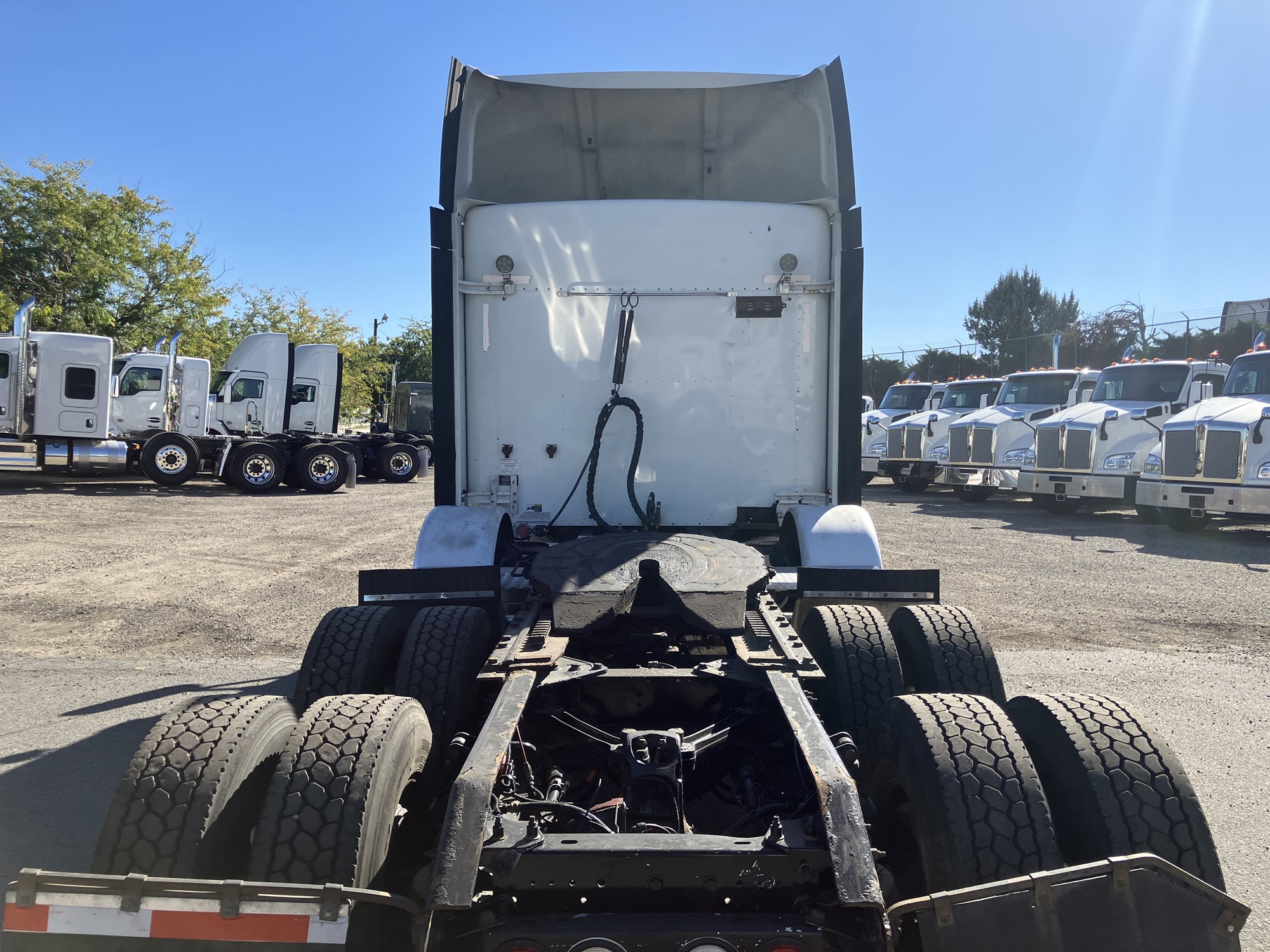 2013 Kenworth T600B - image 4 of 6