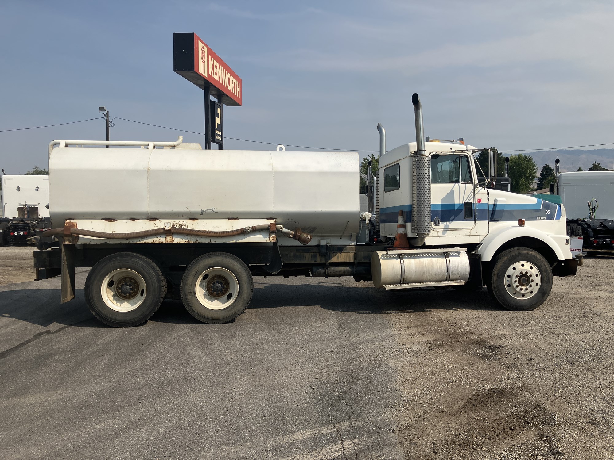 1987 Kenworth T800 - image 6 of 6