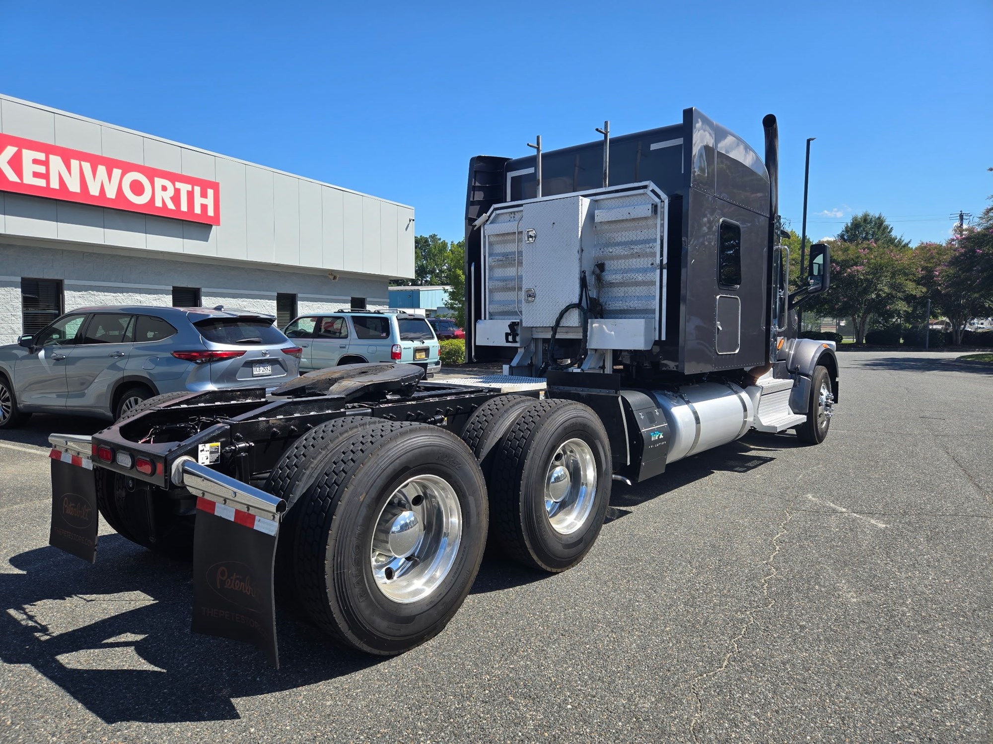 2019 Peterbilt 567 - image 5 of 6