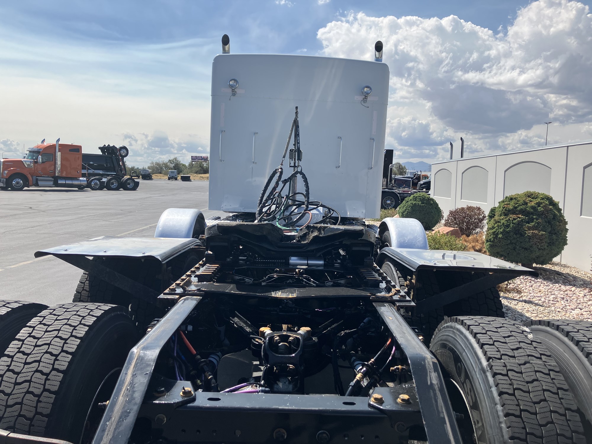 2019 Kenworth T800 - image 6 of 6
