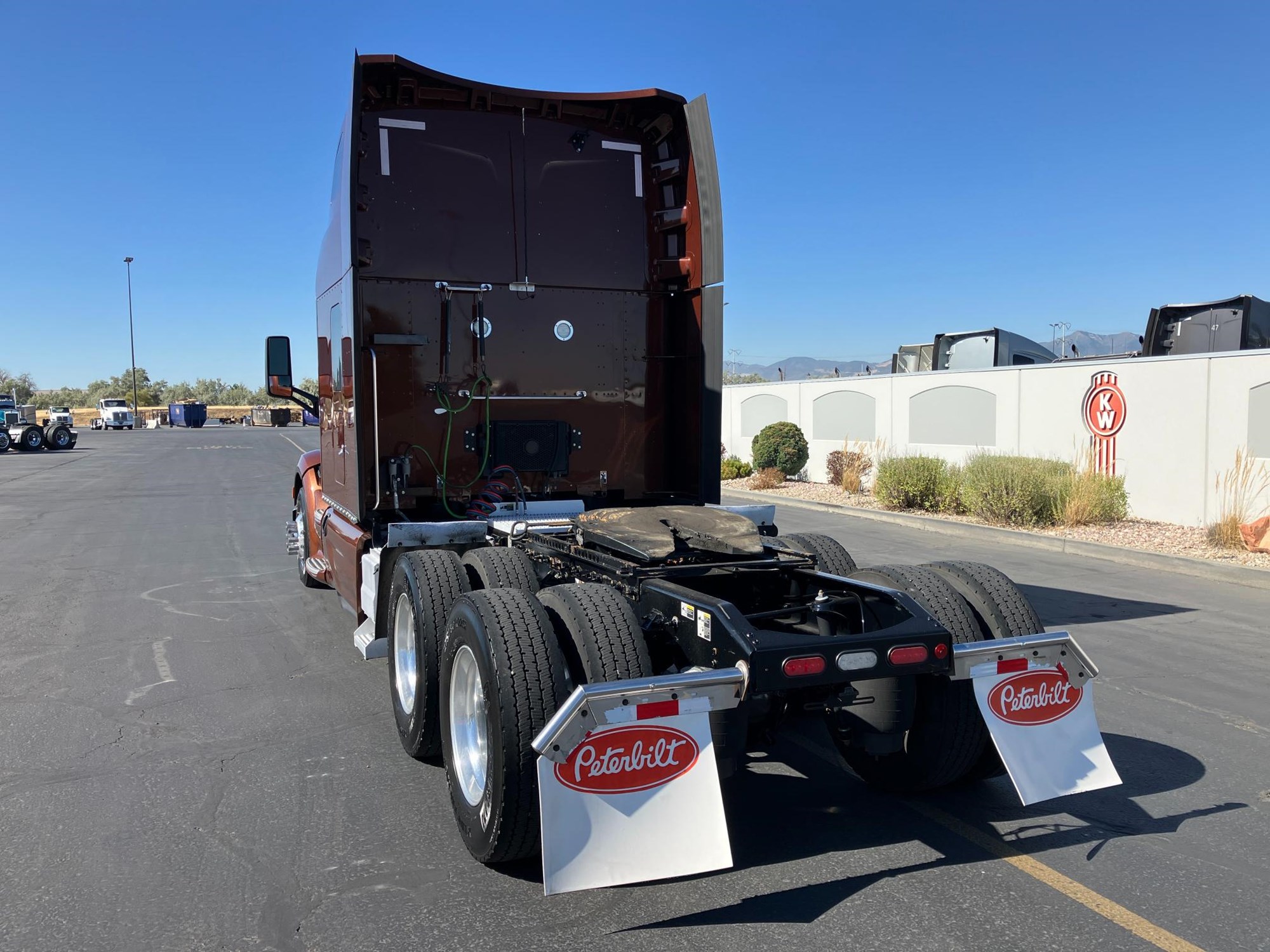 2020 Peterbilt 579 - image 6 of 6