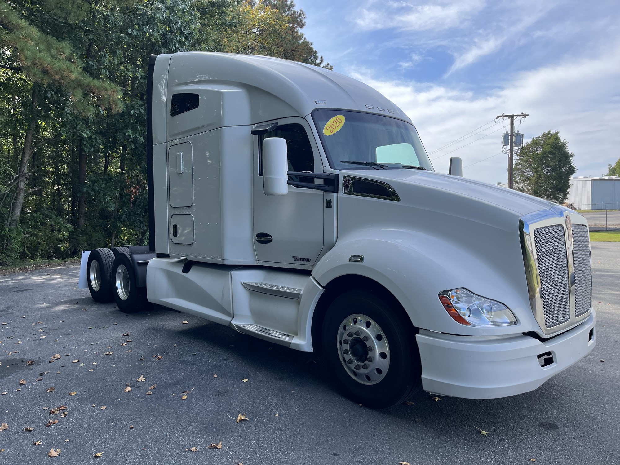 2020 Kenworth T680 - image 3 of 6