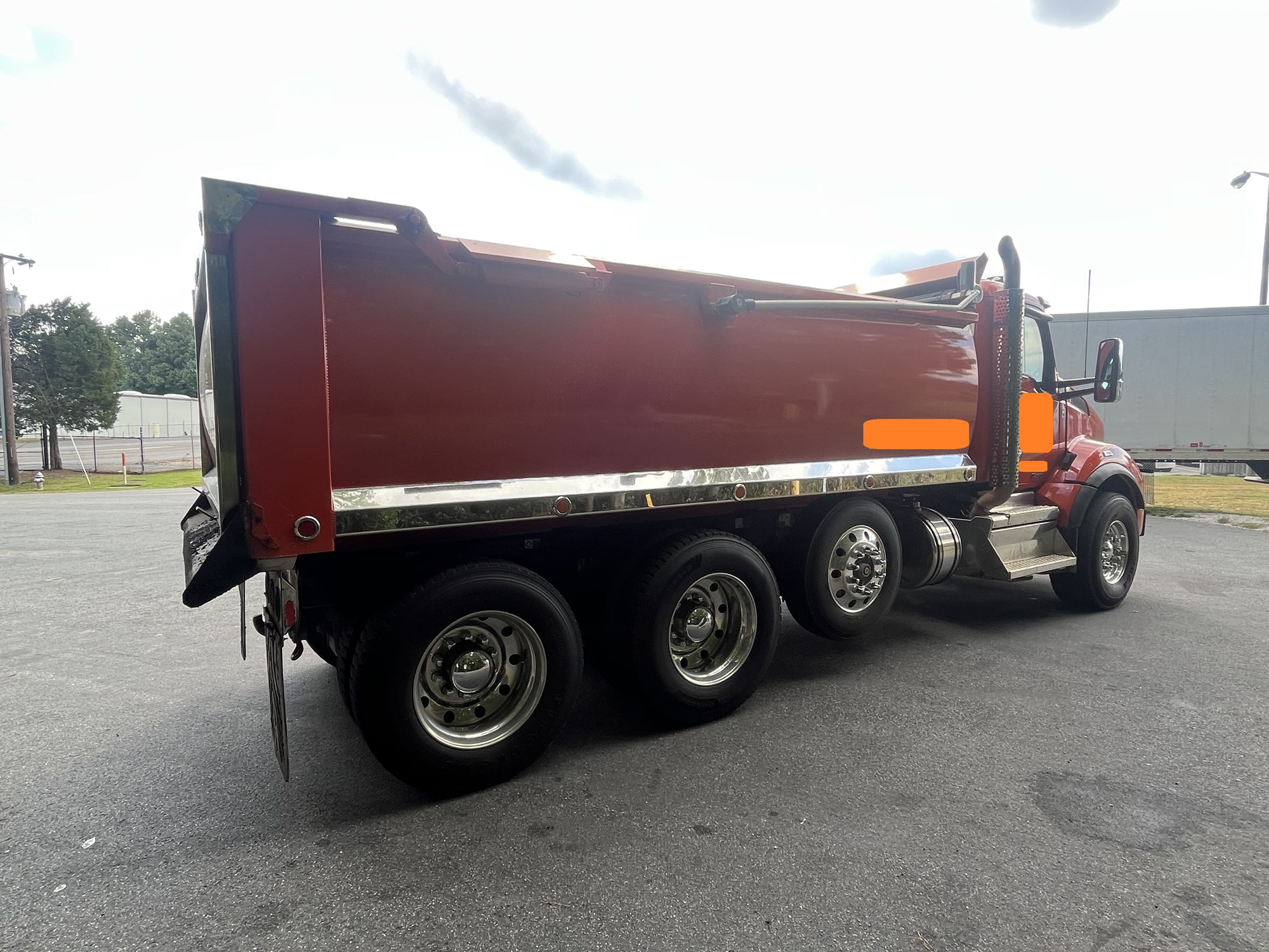 2020 Kenworth T880 - image 5 of 6