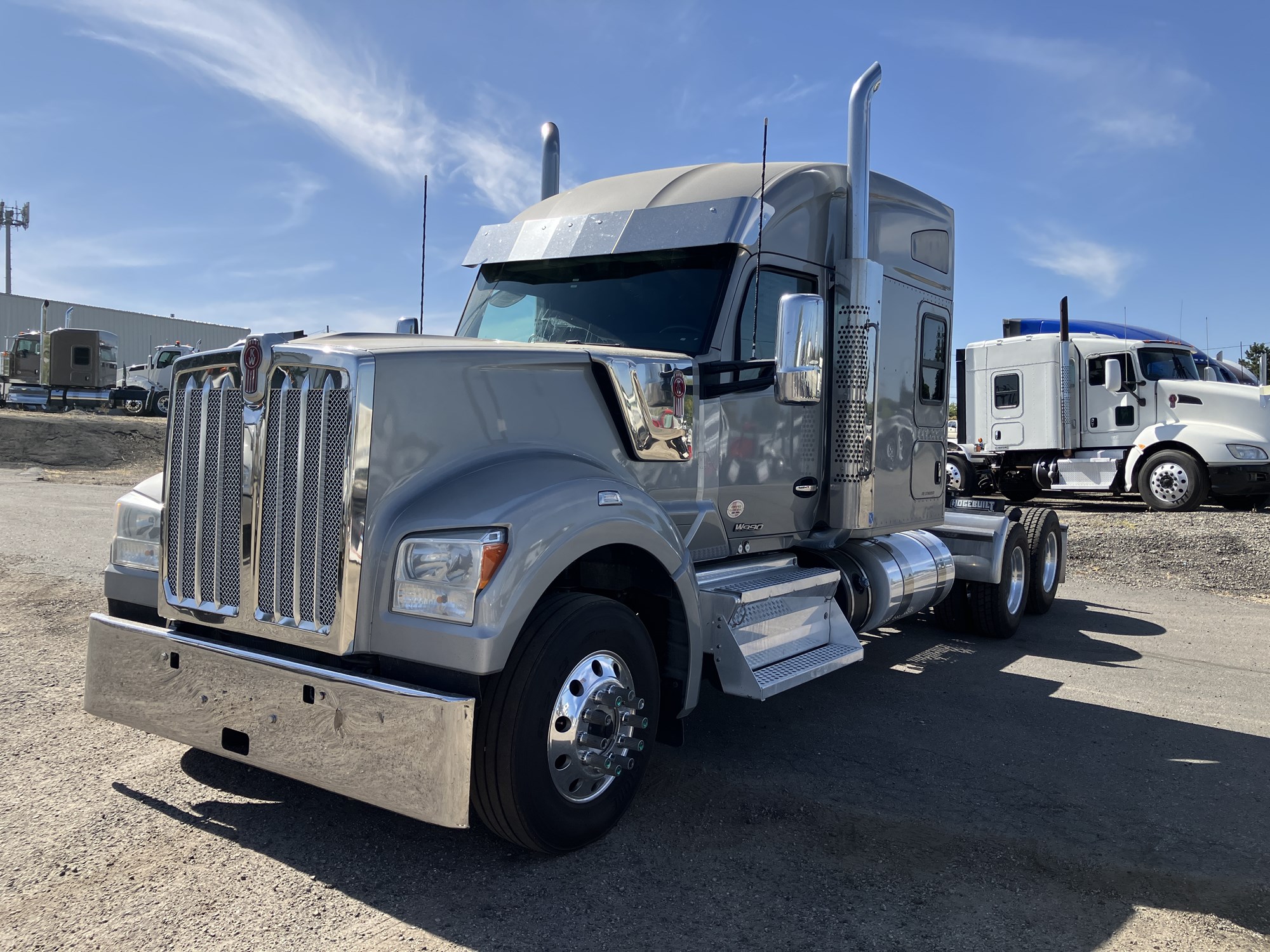 2020 Kenworth W990 - image 1 of 6