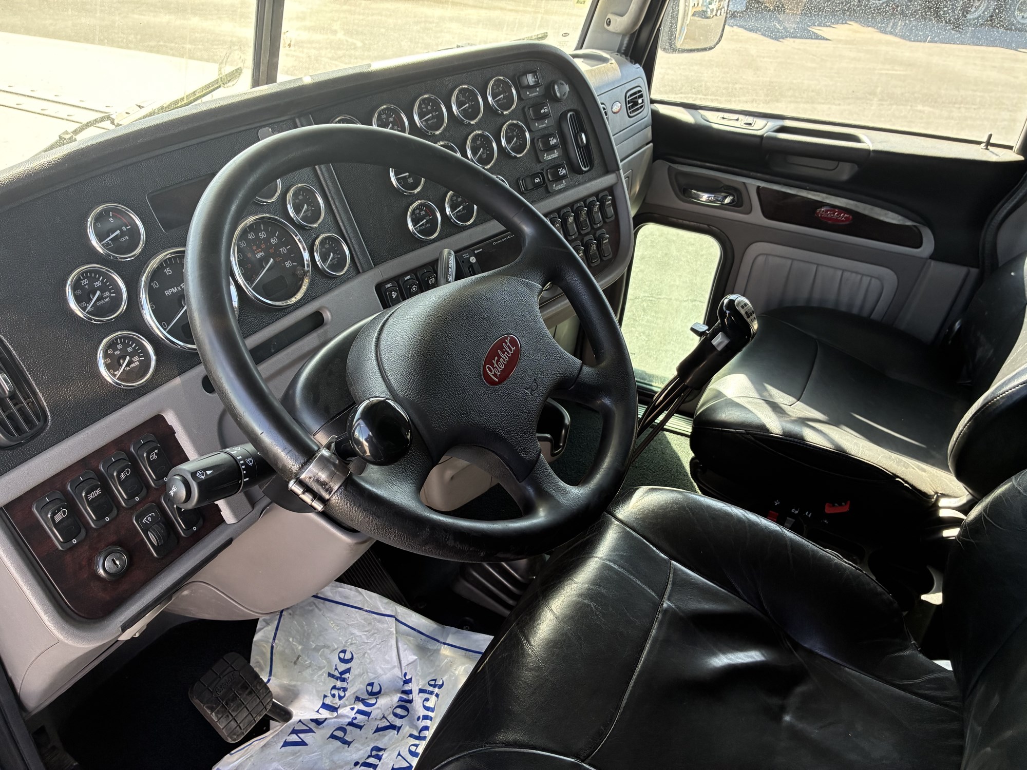 2021 Peterbilt 389 - image 6 of 6