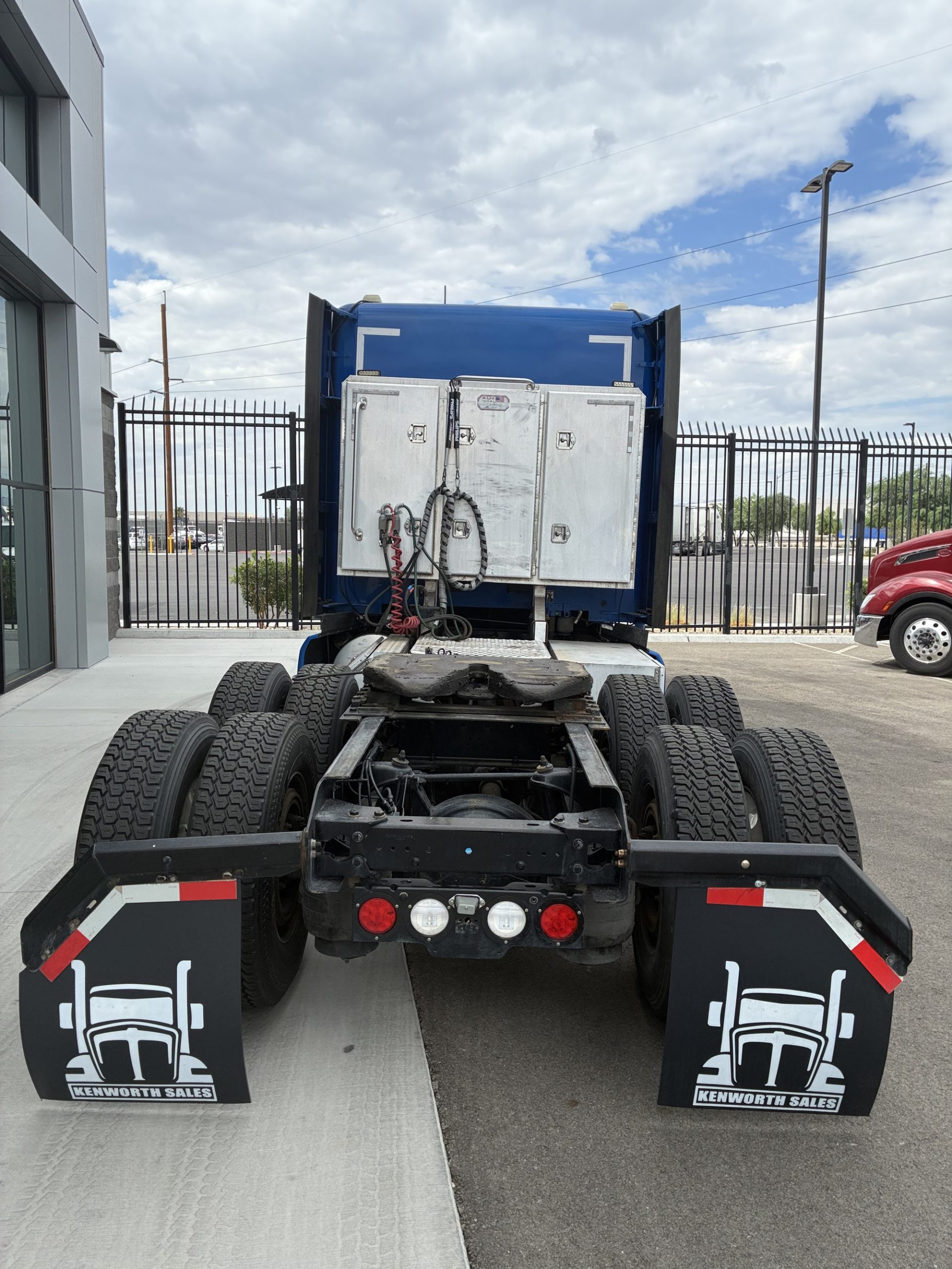 2021 Kenworth T680 - image 6 of 6