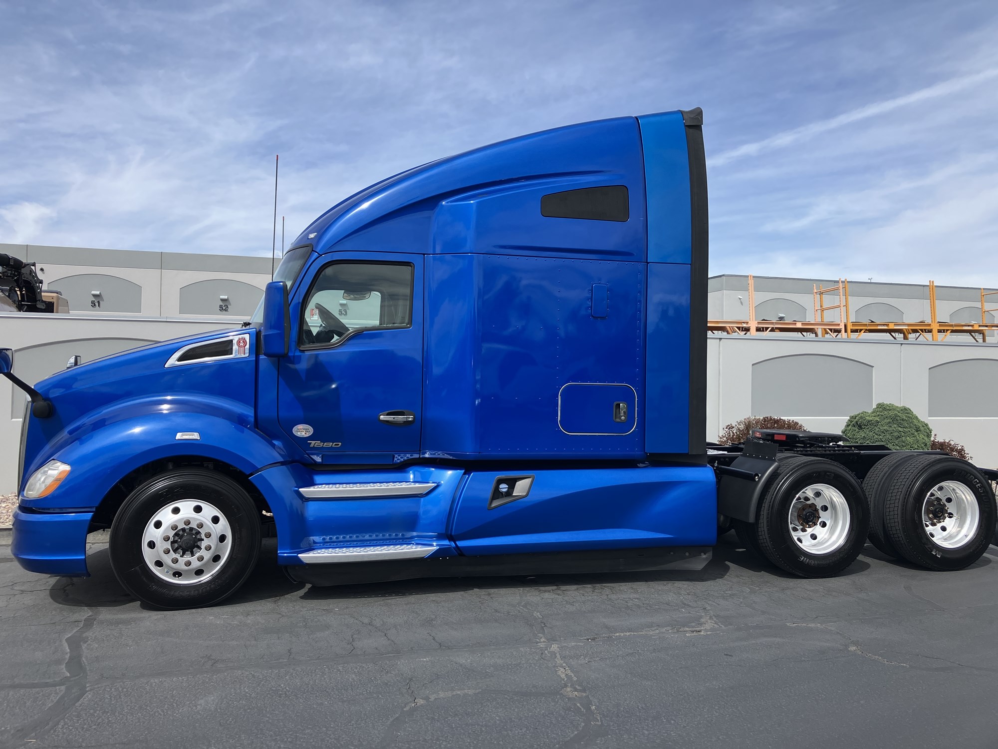 2021 Kenworth T680 - image 1 of 6