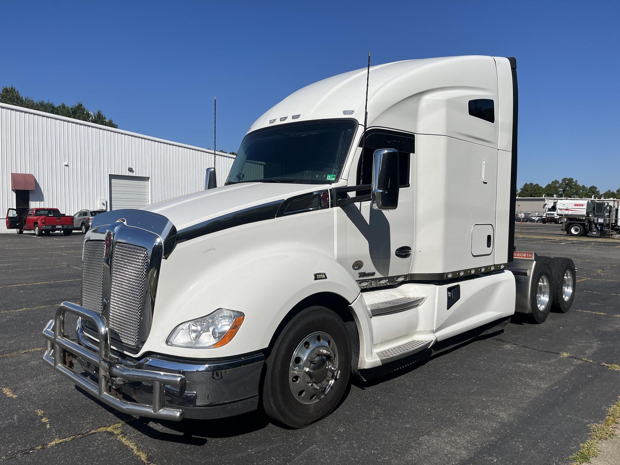 2021 Kenworth T680 - image 1 of 6