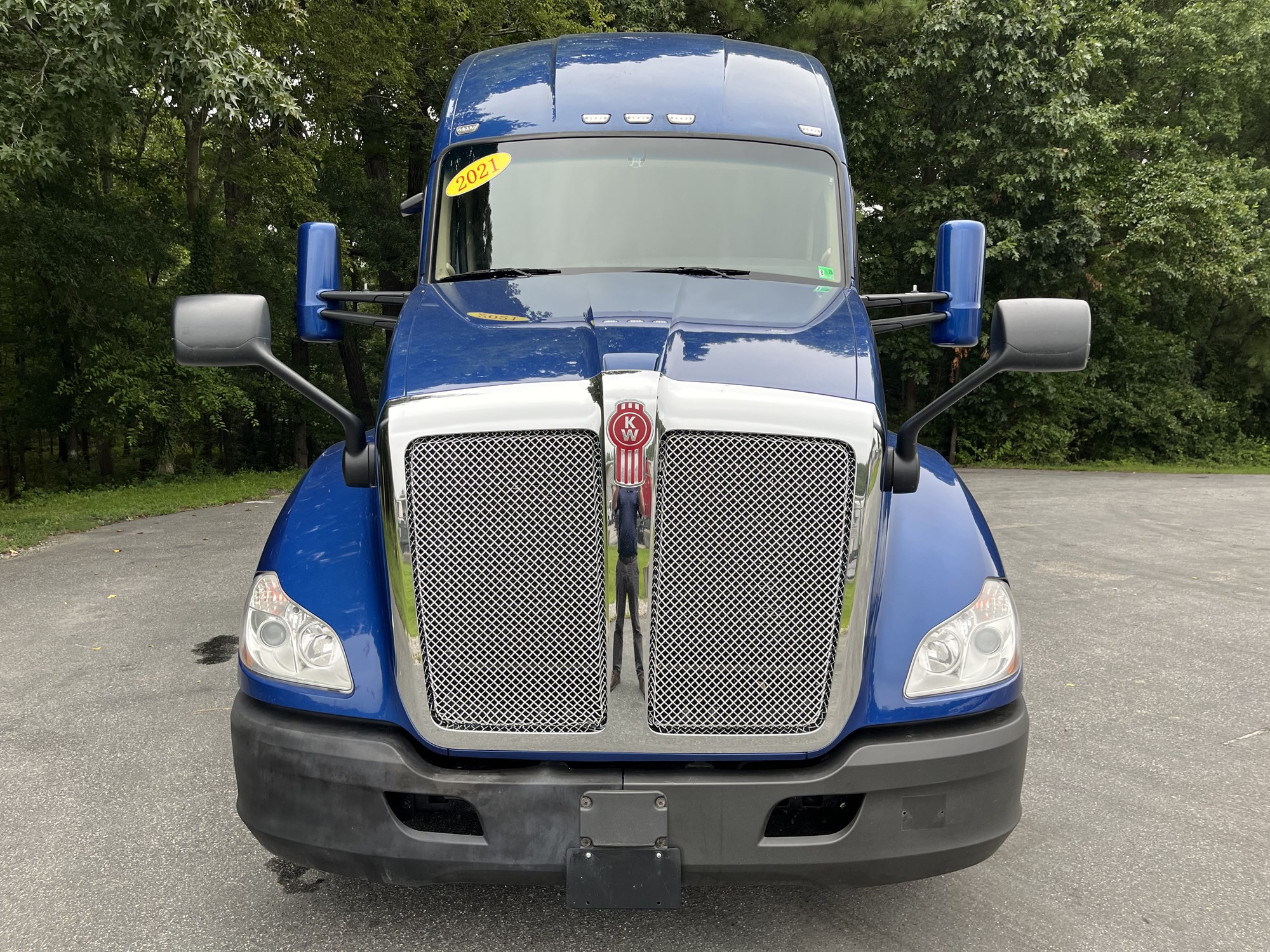 2021 Kenworth T680 - image 2 of 6