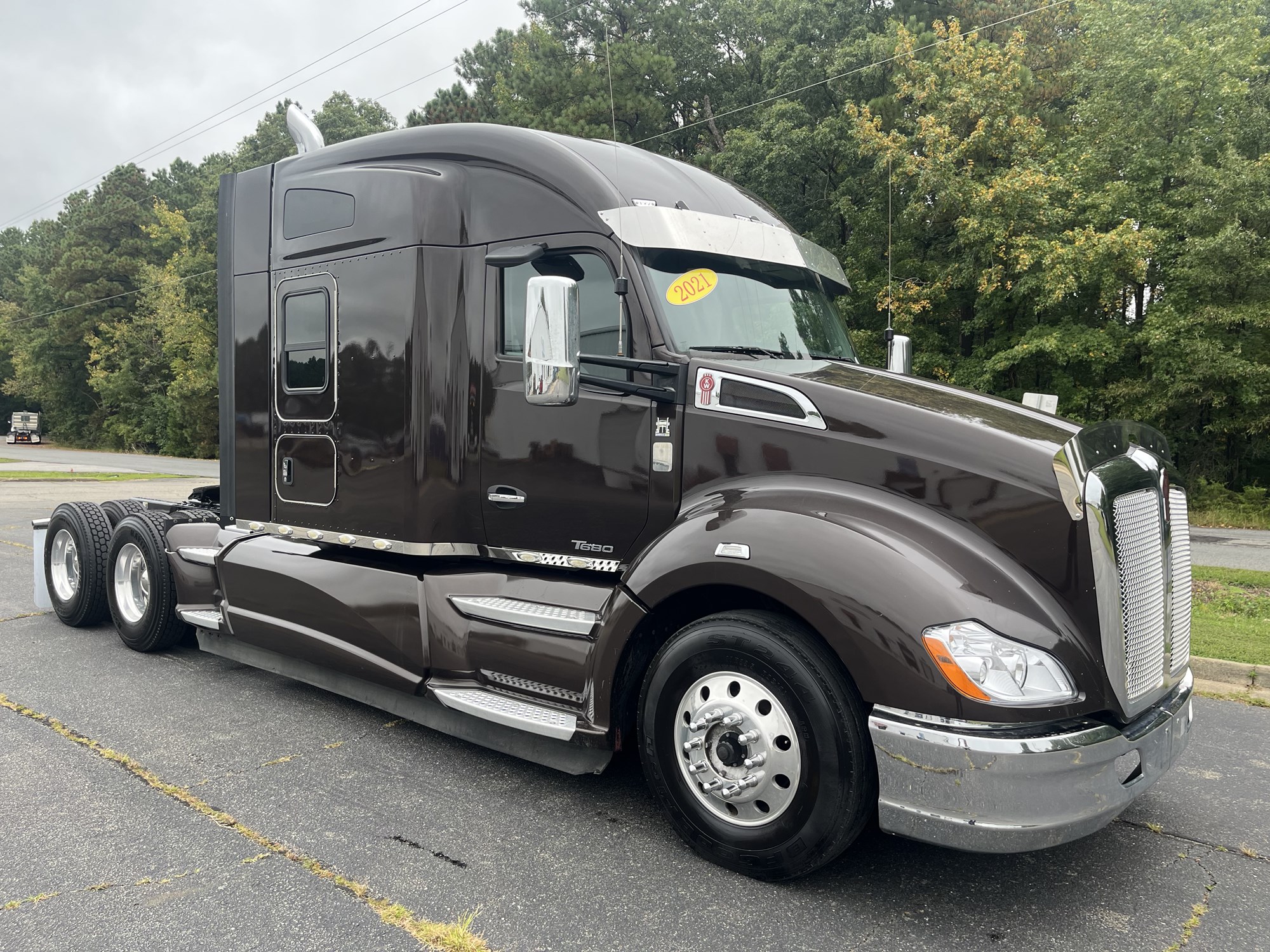 2021 Kenworth T680 - image 3 of 6