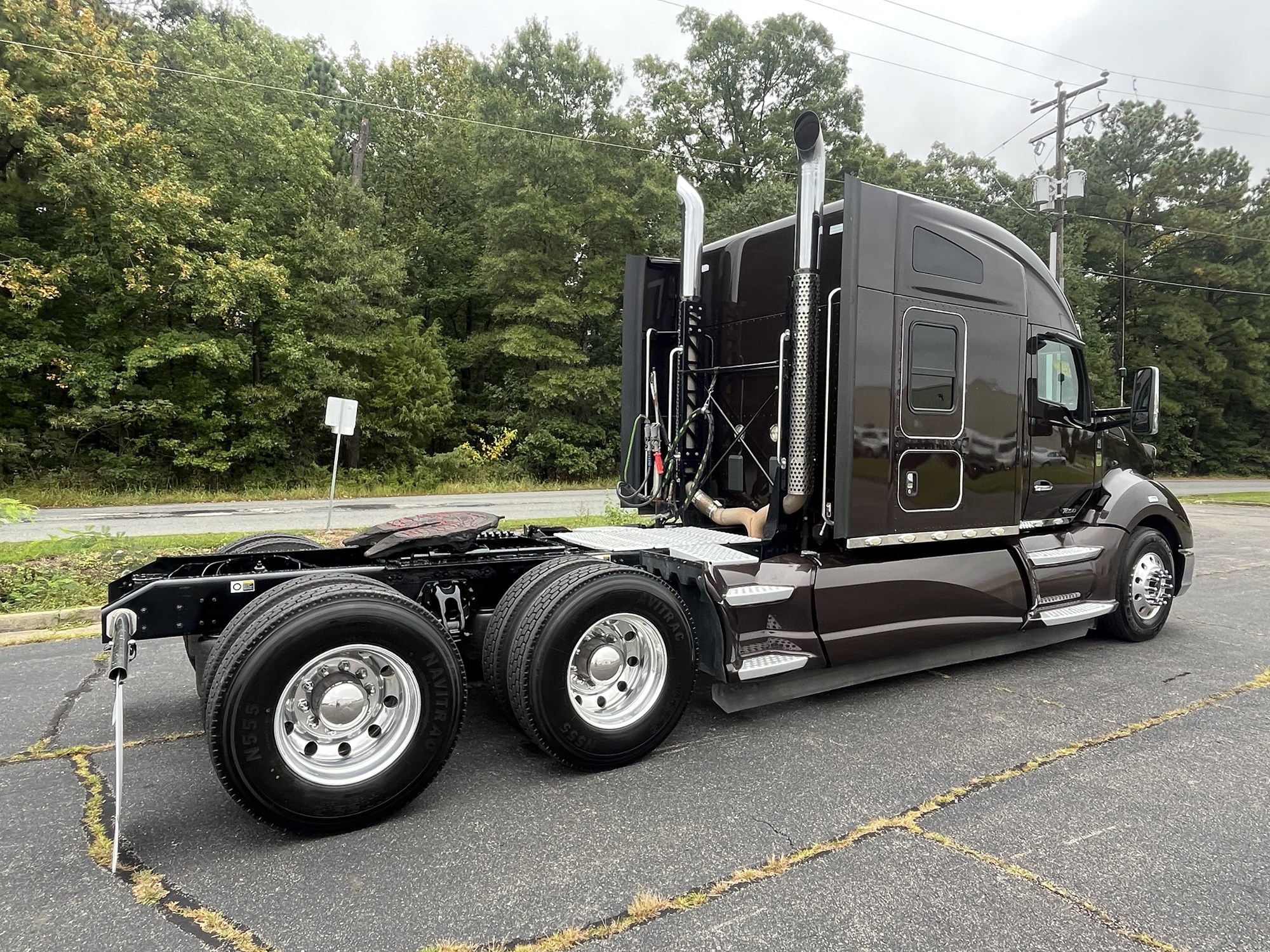 2021 Kenworth T680 - image 5 of 6