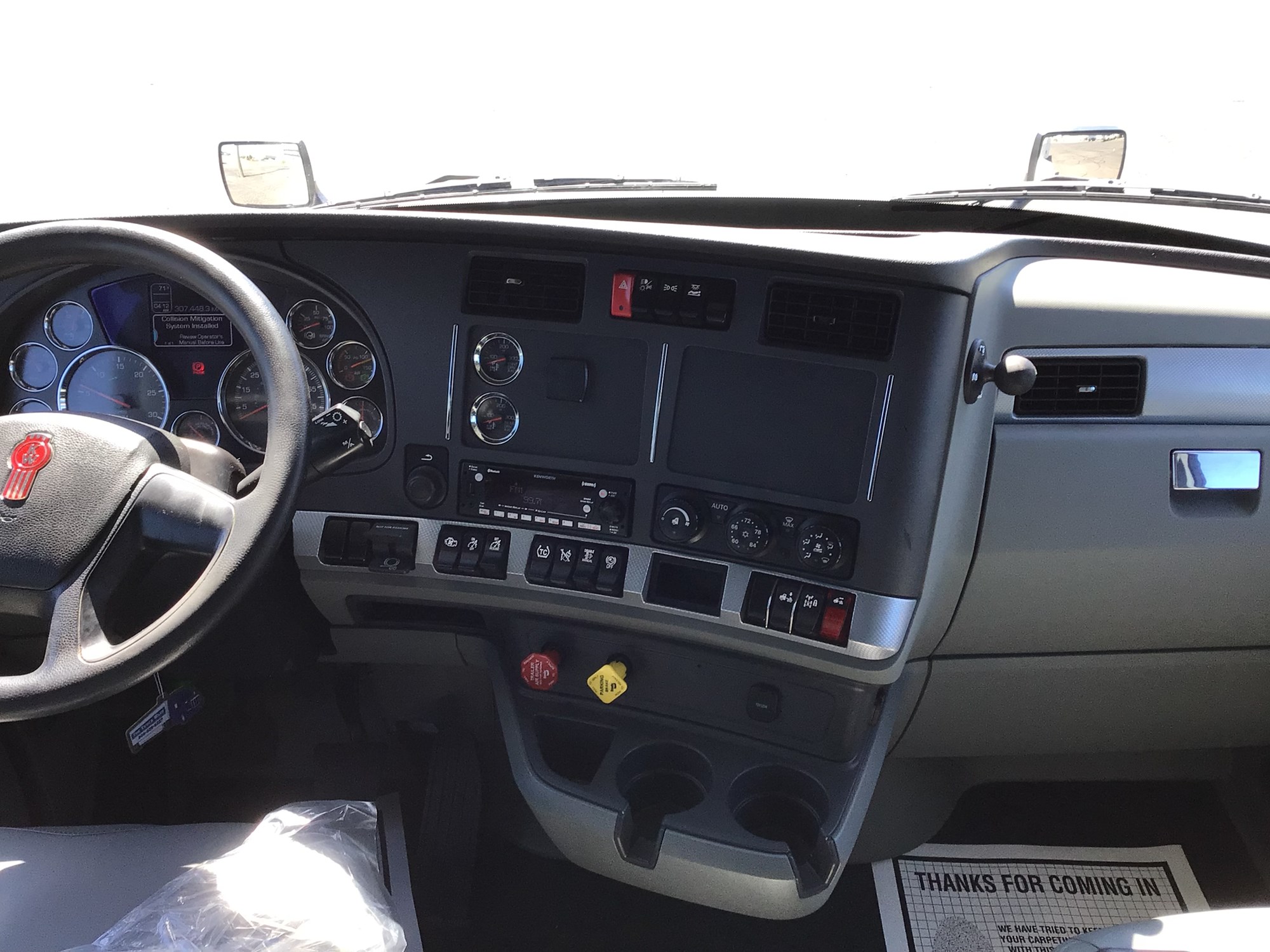 2021 Kenworth T680 - image 4 of 6