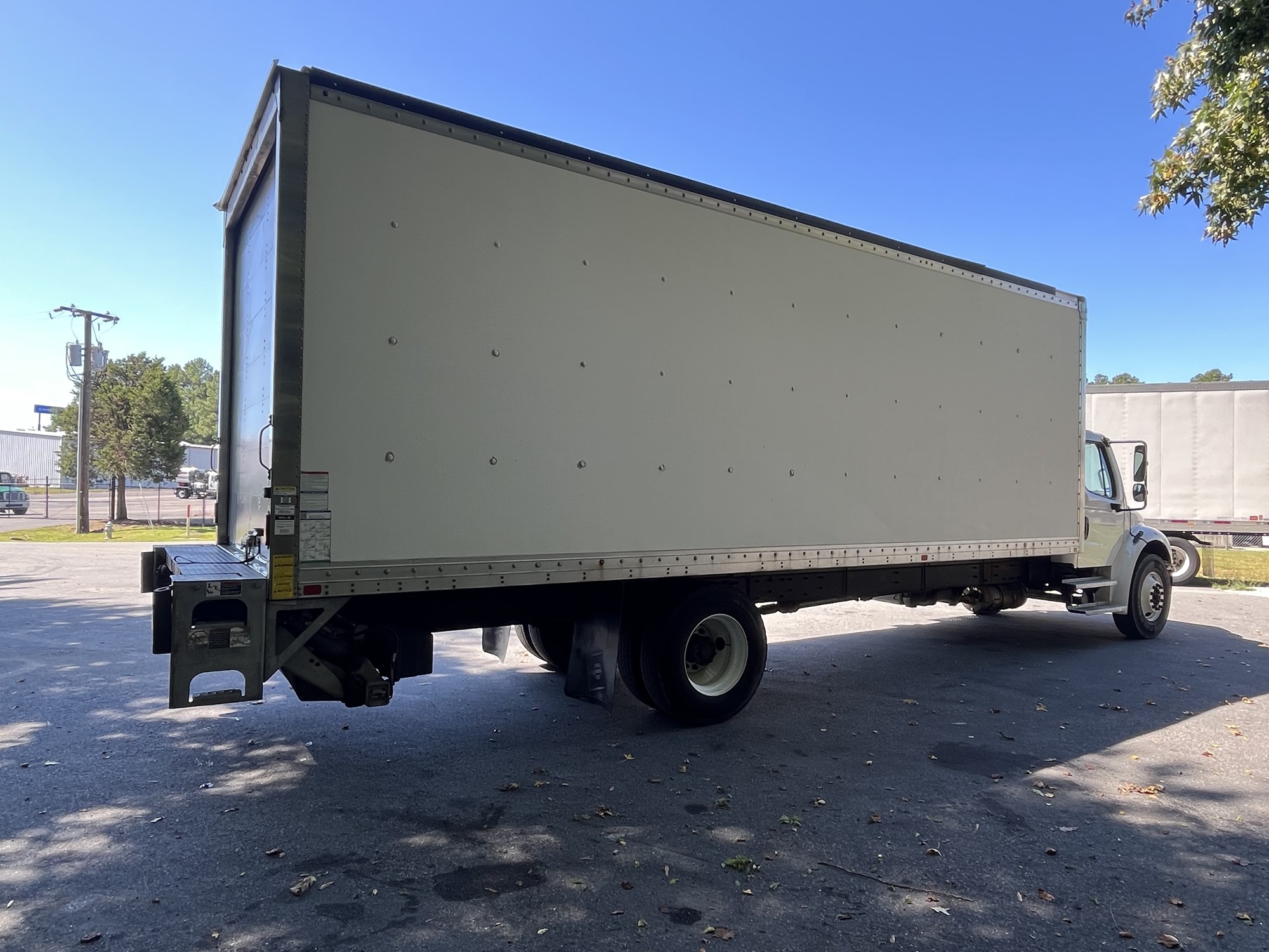 2022 Freightliner M2 - image 6 of 6