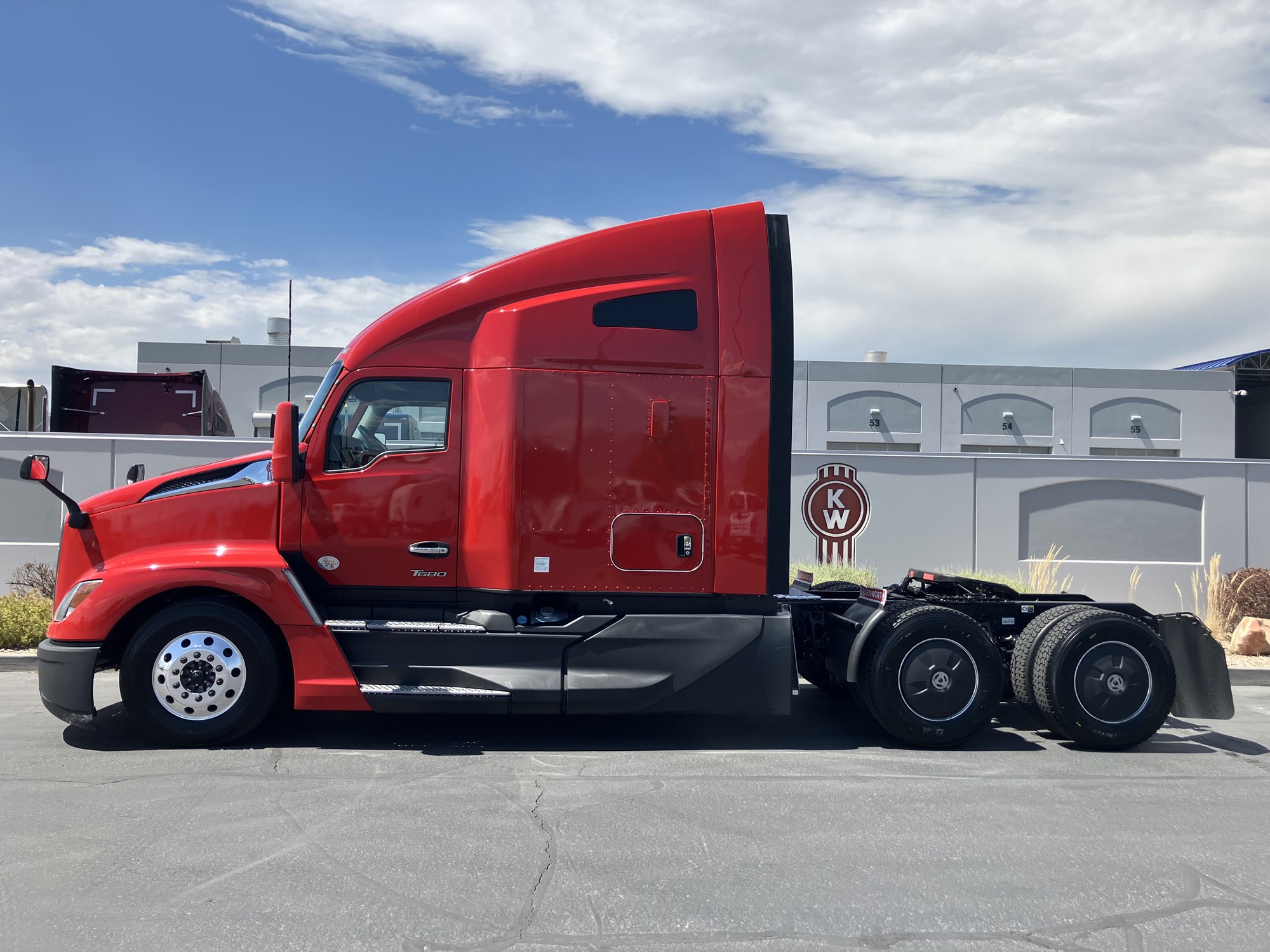 2022 Kenworth T680 Next Gen - image 1 of 6