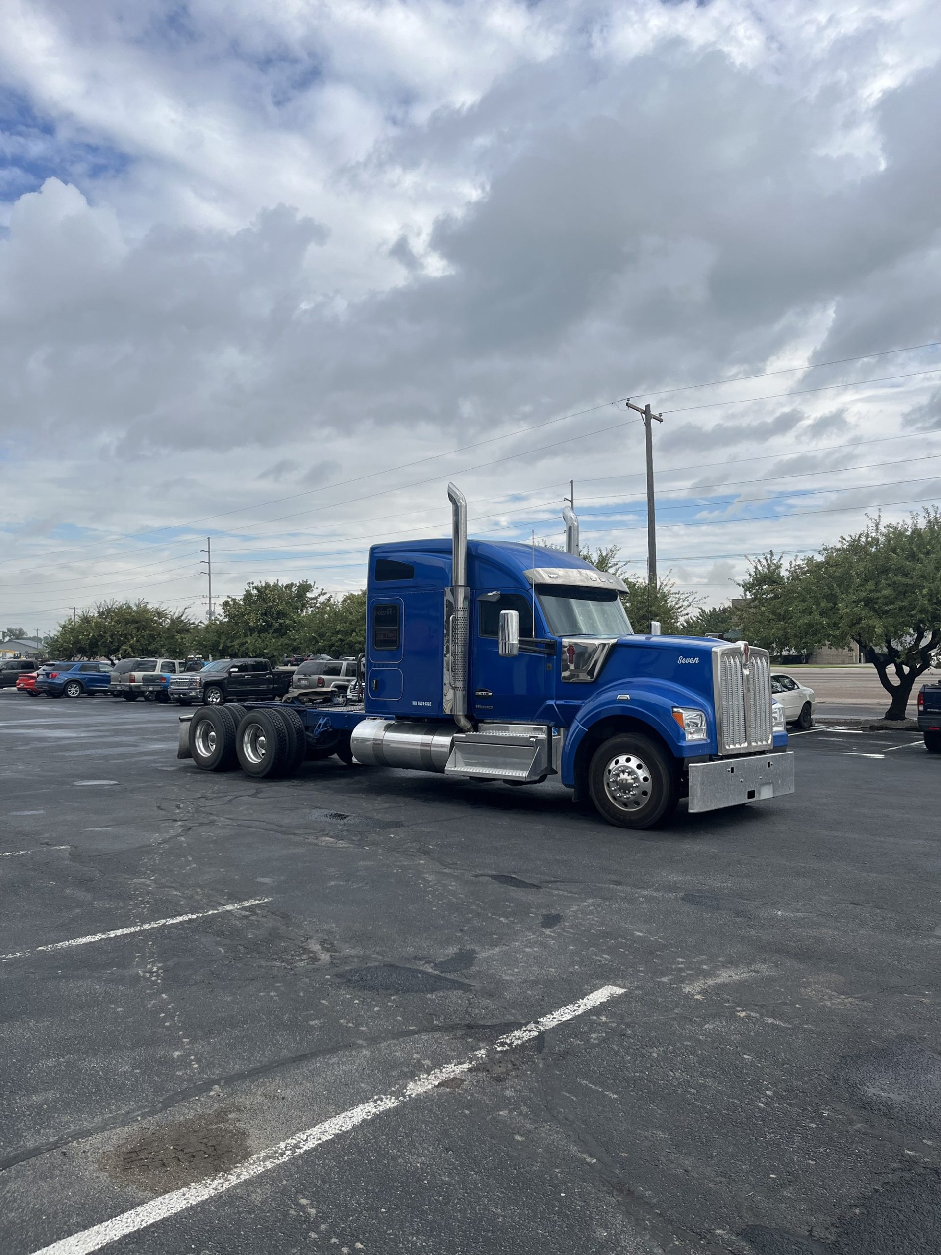 2024 Kenworth W990 - image 5 of 6