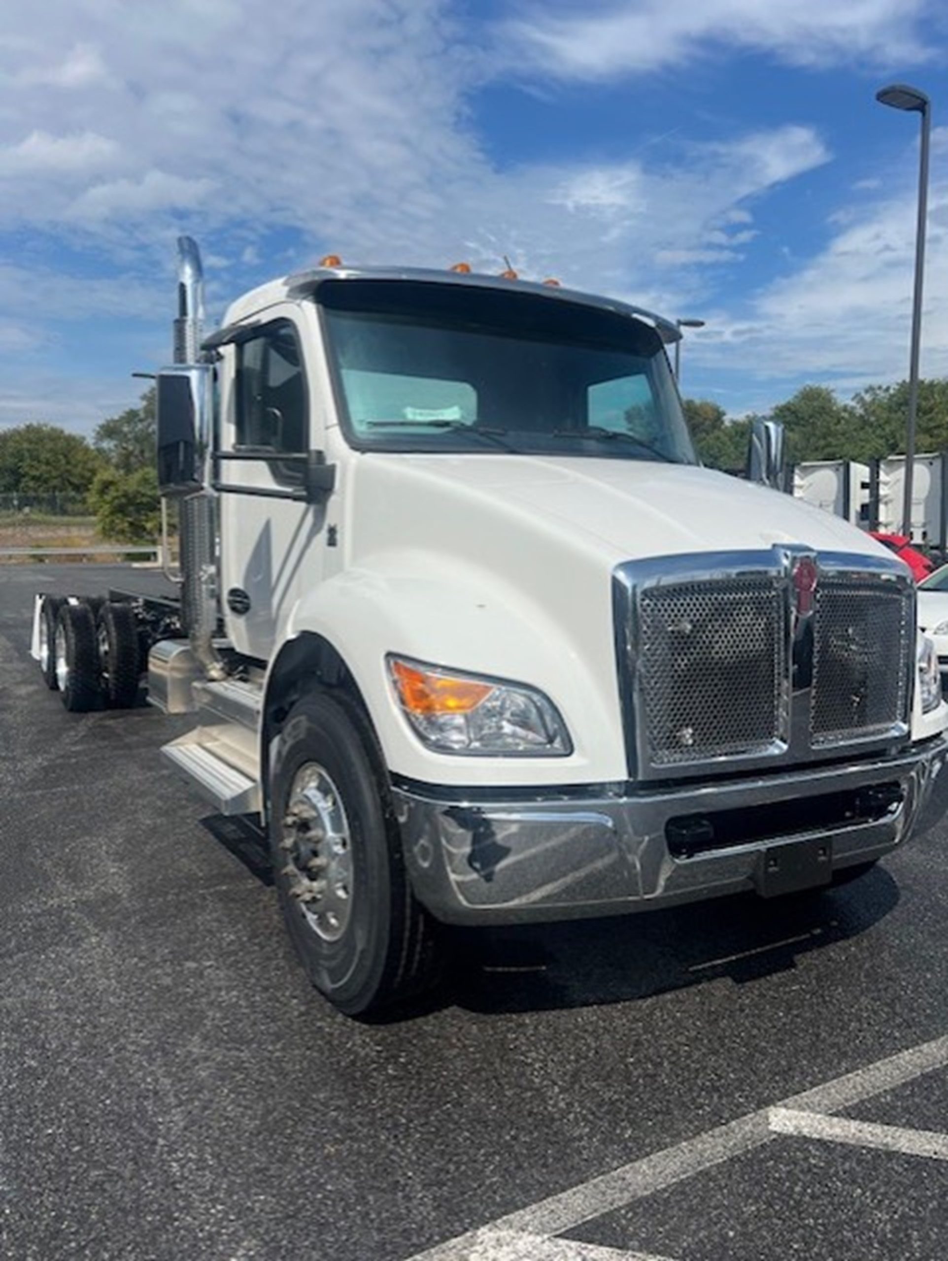 2025 Kenworth T480 - image 4