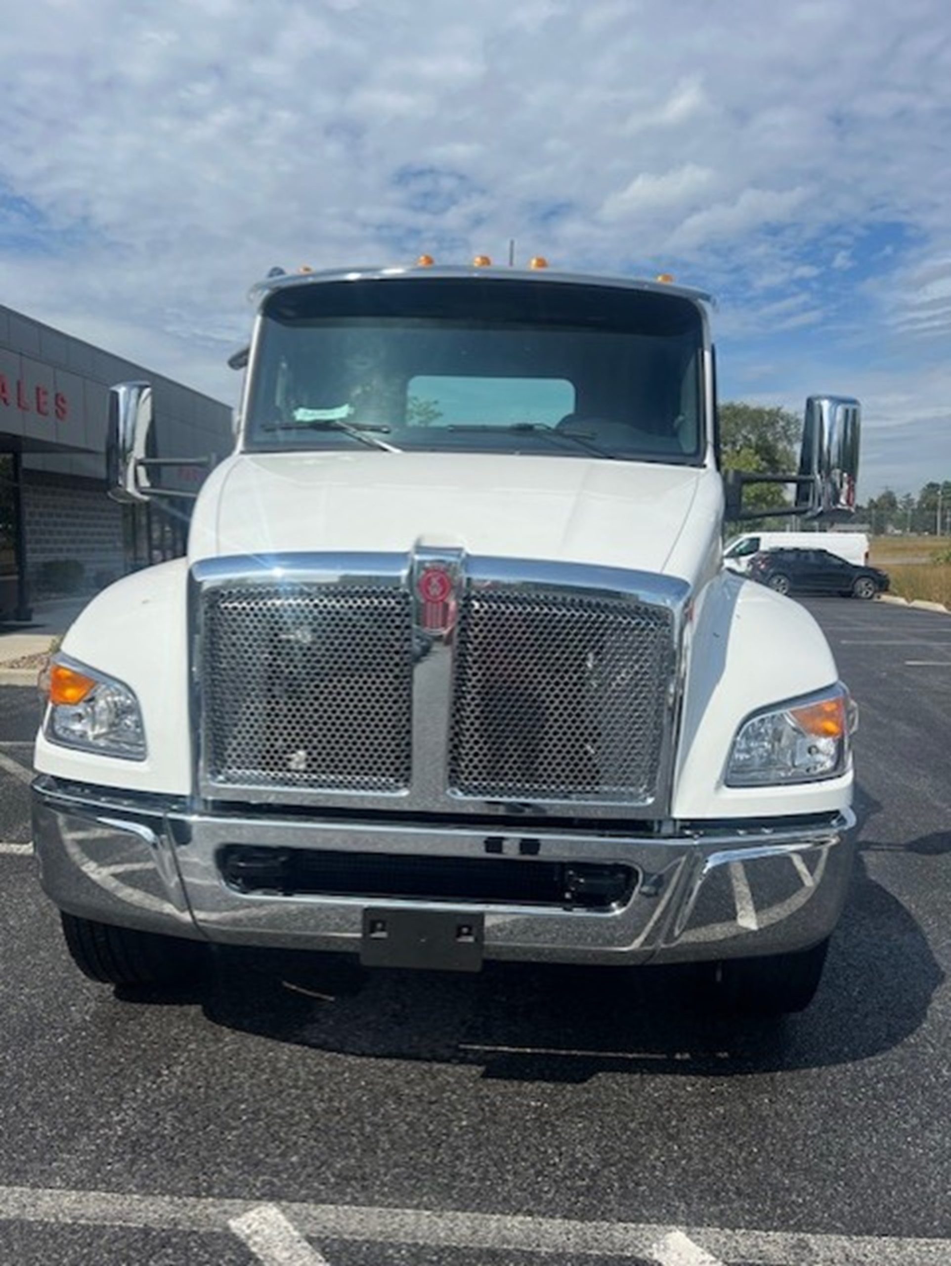 2025 Kenworth T480 - image 3