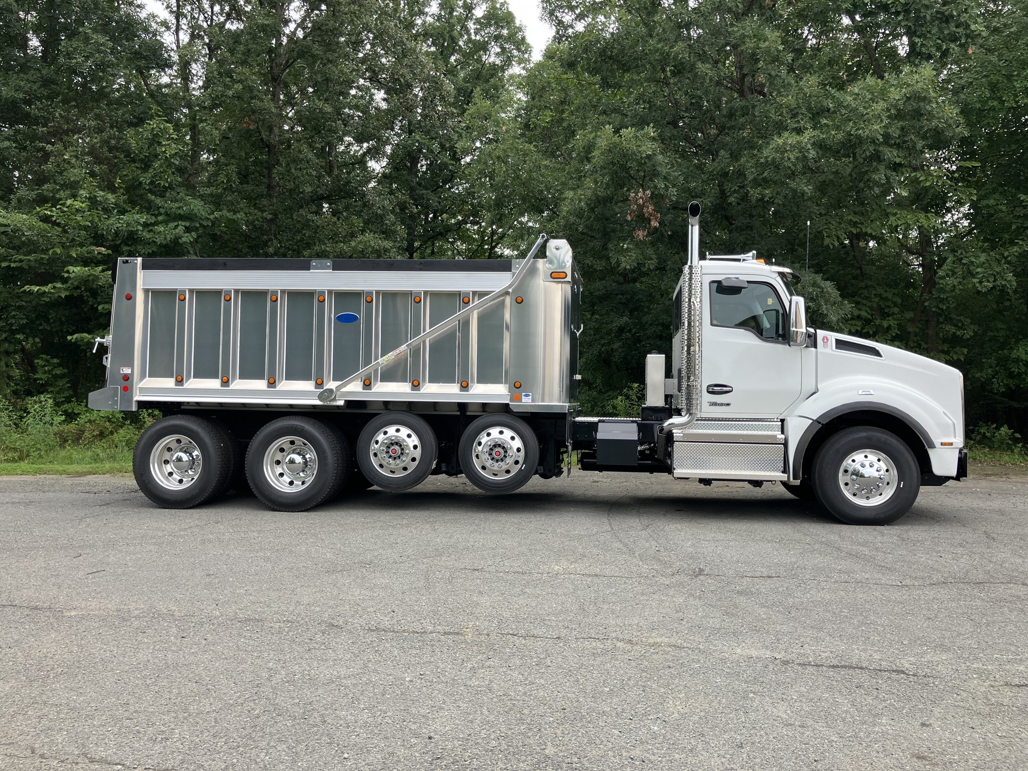 2026 Kenworth T880 2026 Kenworth T880 - image 4 of 6
