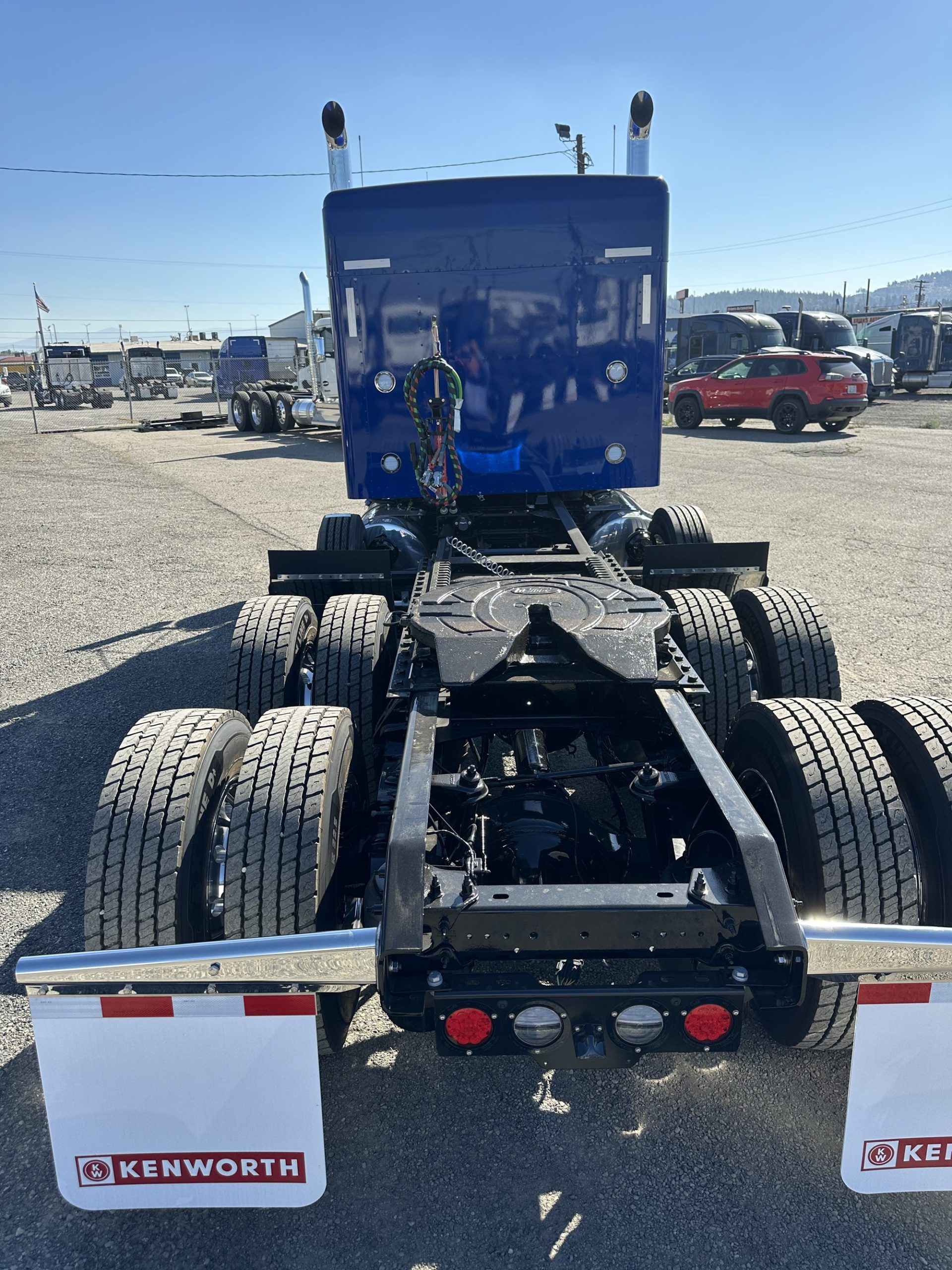 2026 Kenworth W900B - image 4 of 6