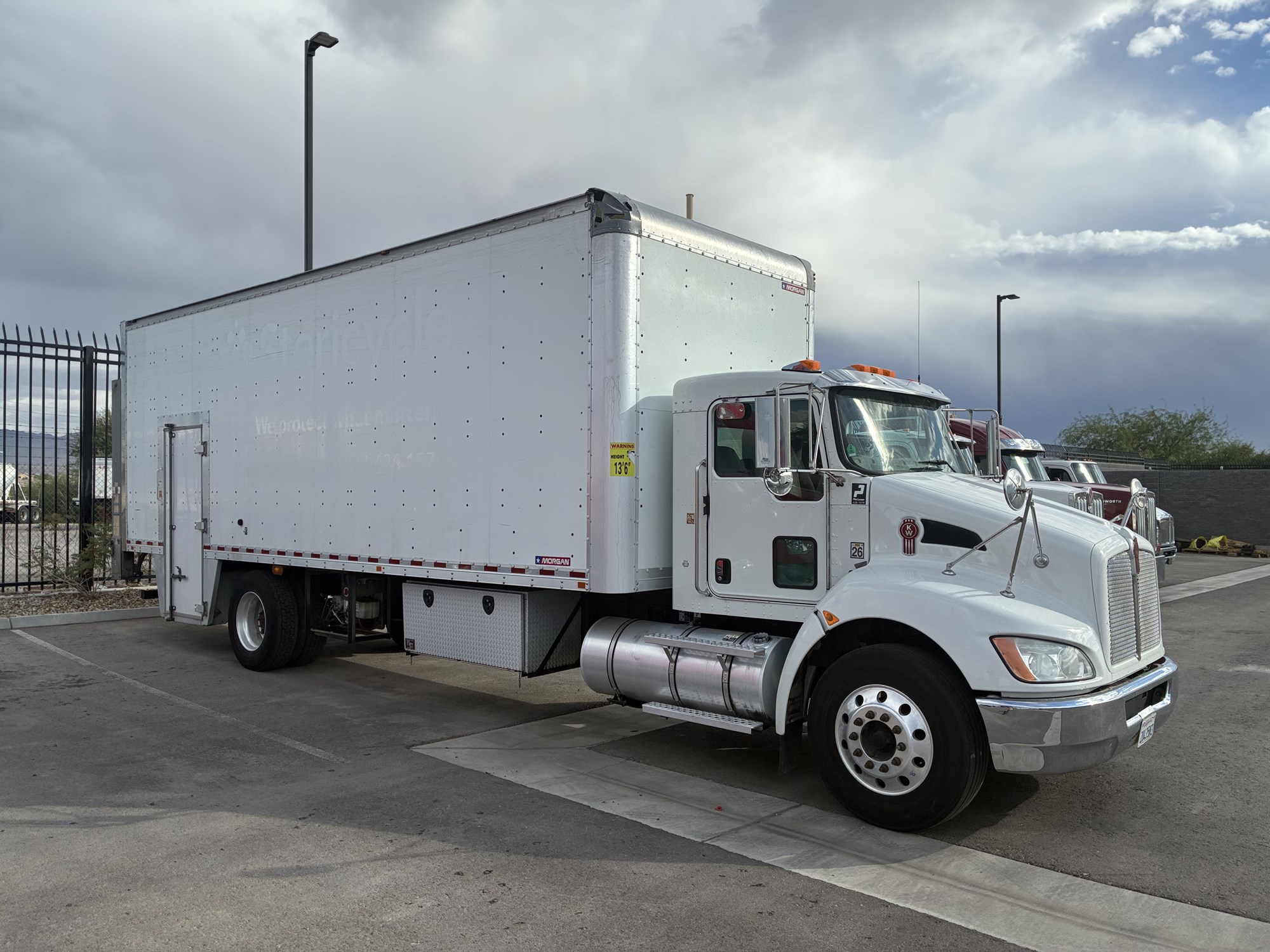 2018 Kenworth T270 - image 1 of 6