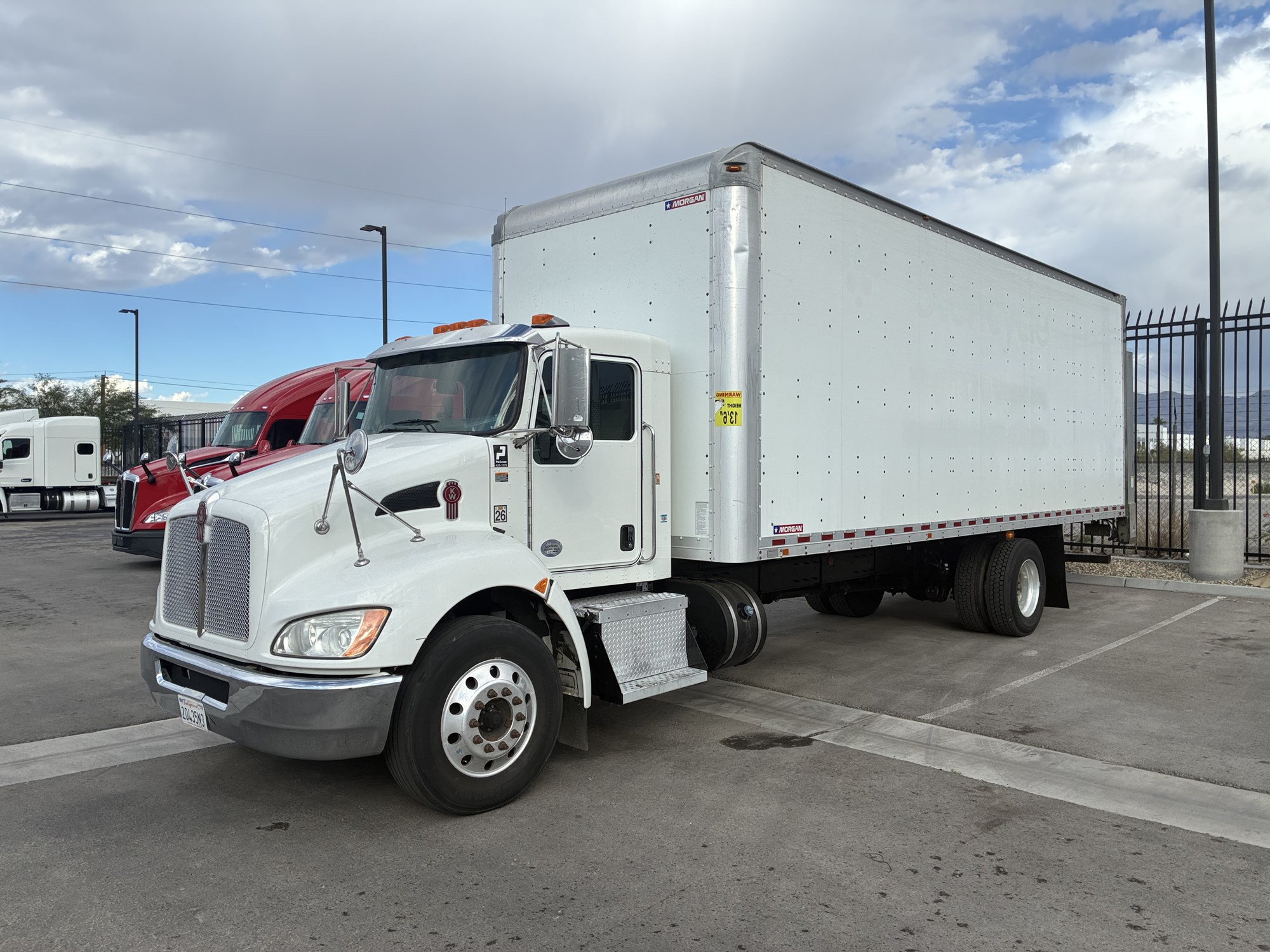 2018 Kenworth T270 - image 2 of 6