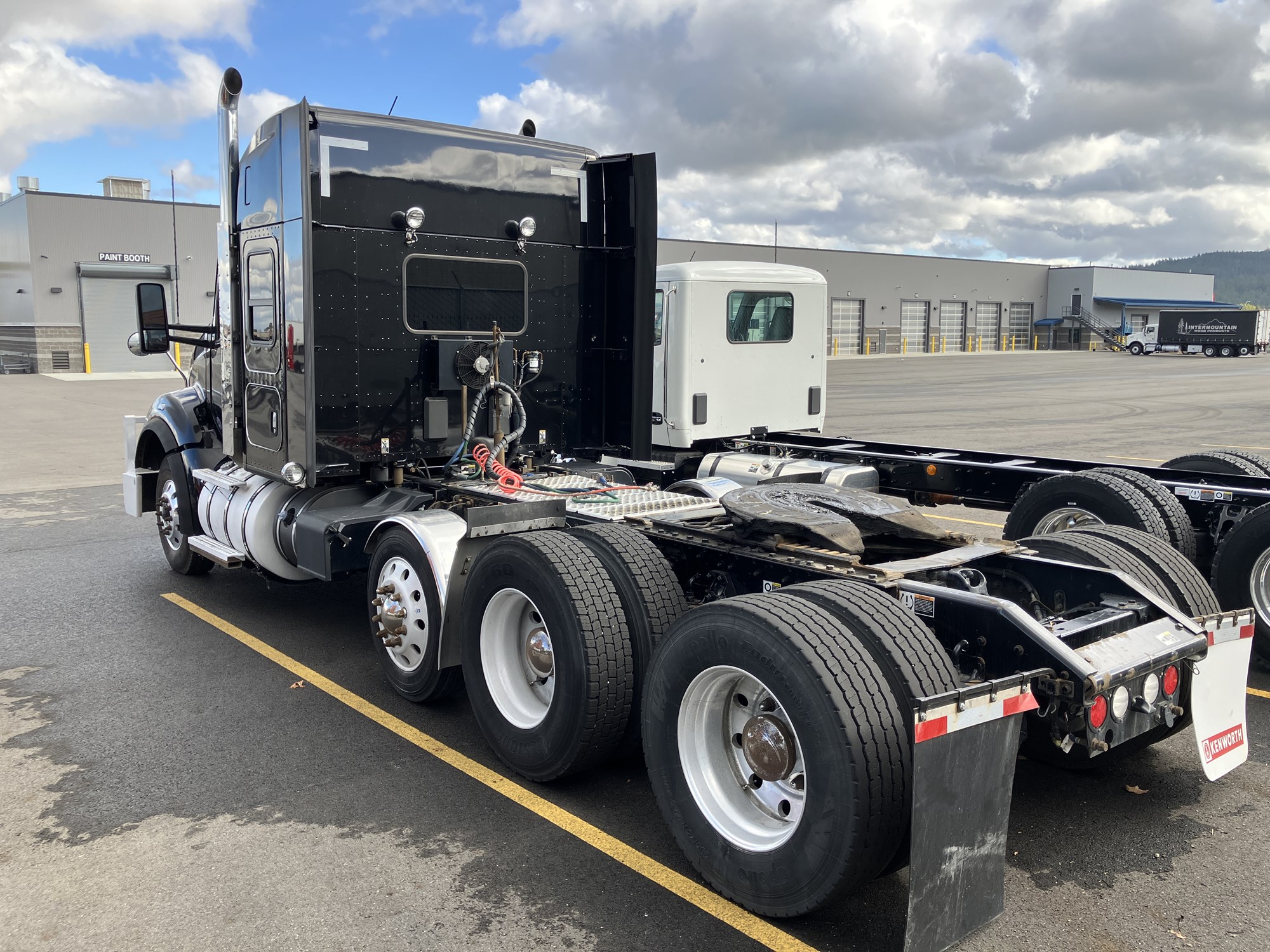 2019 Kenworth T880 2019 Kenworth T880 - image 2 of 6