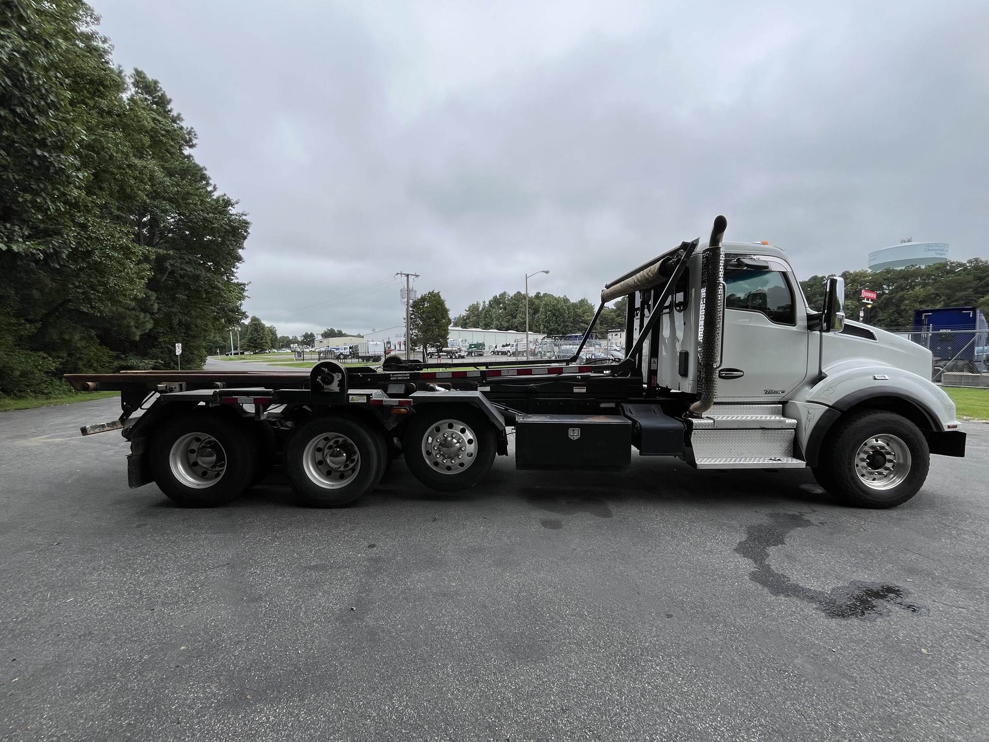 2019 Kenworth T880 - image 4 of 6