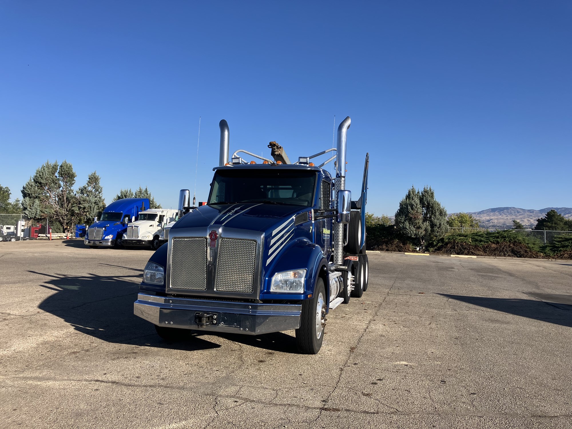 2020 Kenworth T880 - image 3 of 6