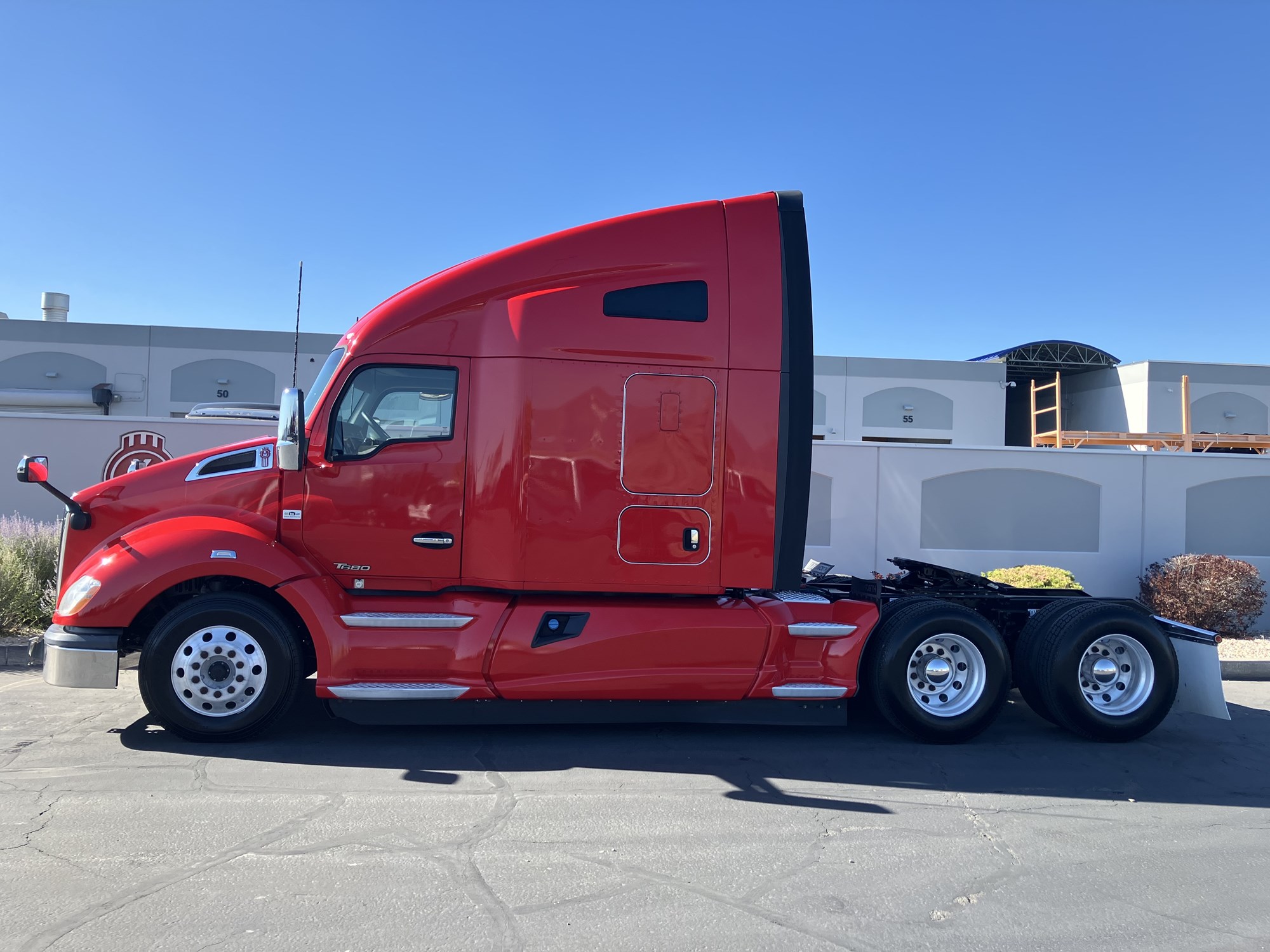 2020 Kenworth T680 - image 1 of 6