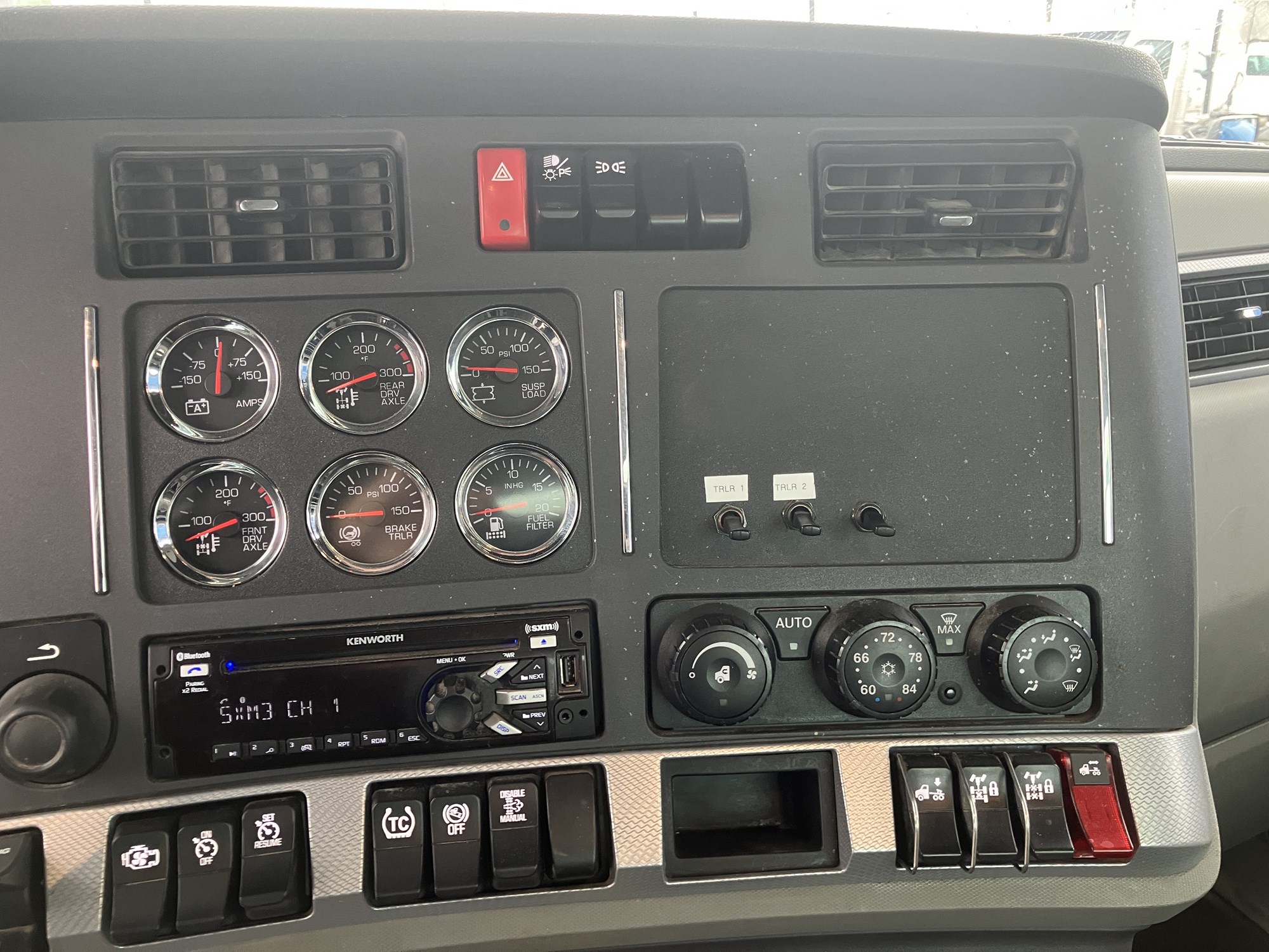 2021 Kenworth T880 - image 4 of 5