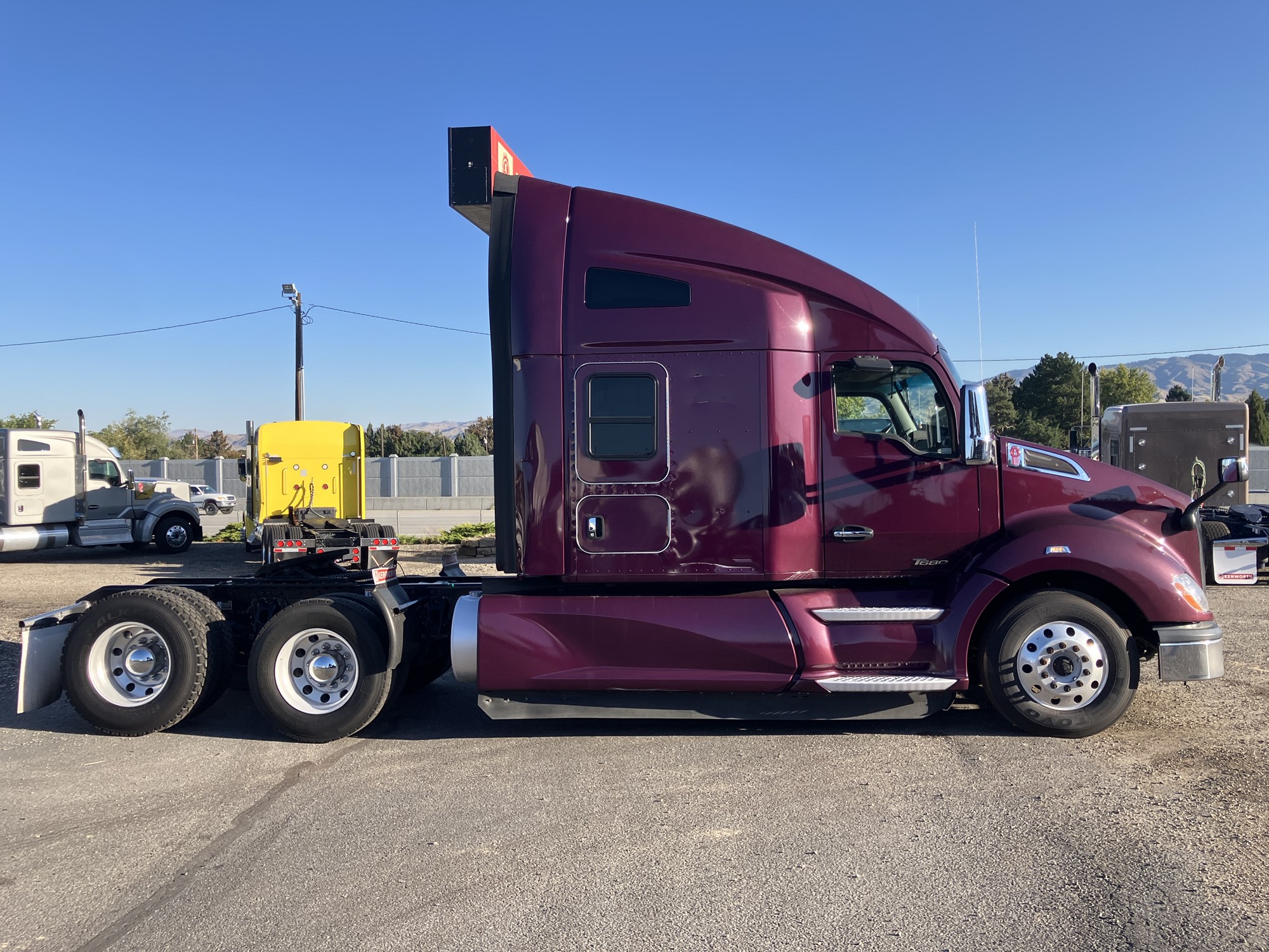 2021 Kenworth T680 - image 6 of 6