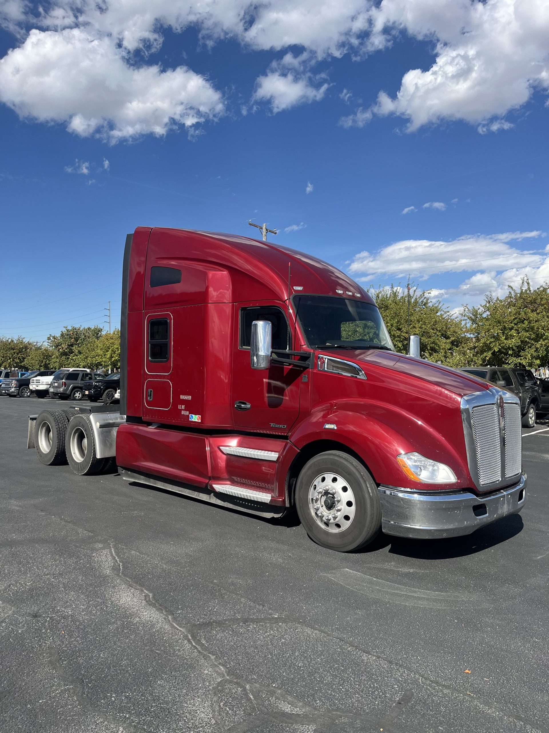2021 Kenworth T680 - image 3 of 6