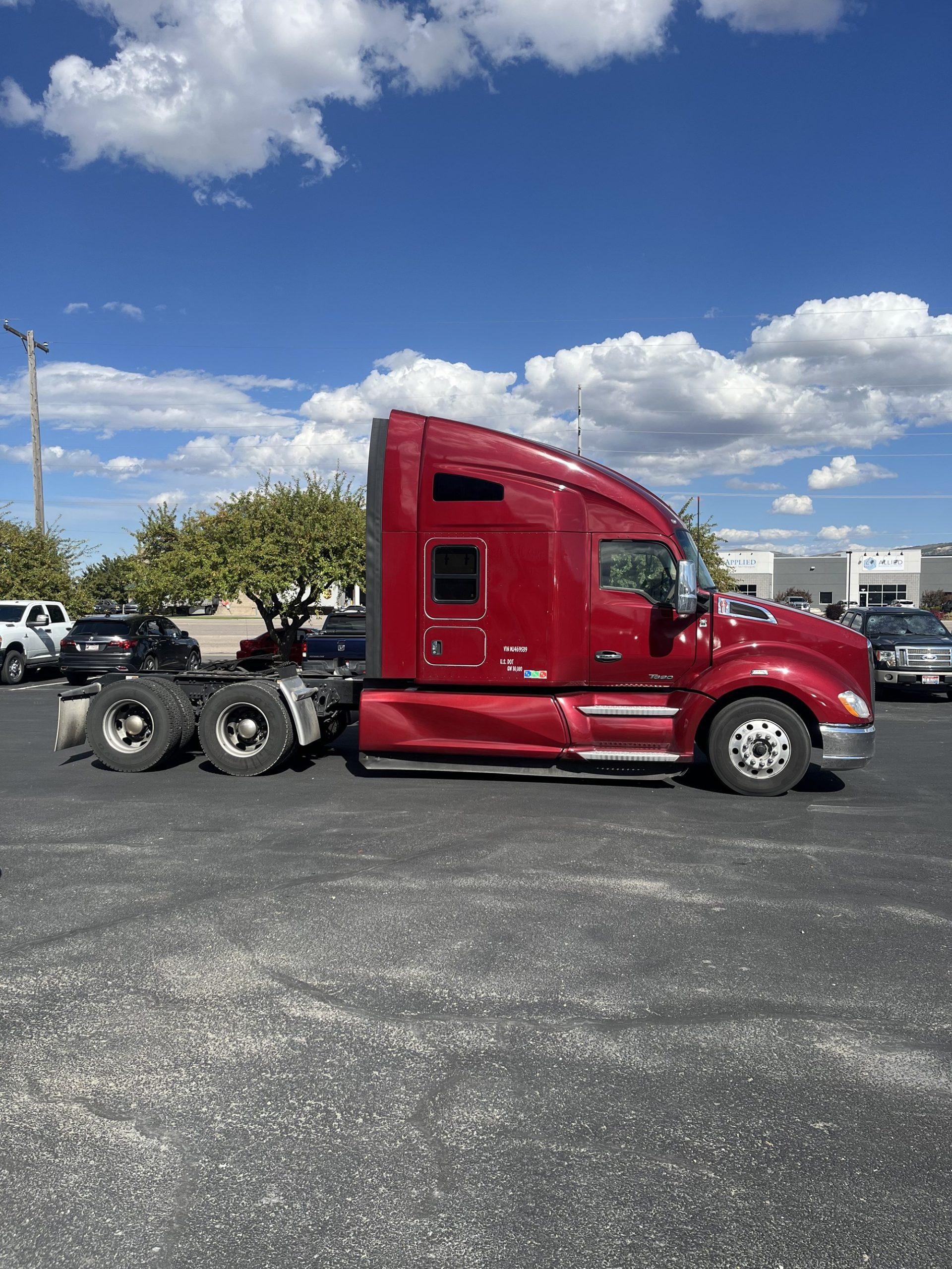 2021 Kenworth T680 - image 4 of 6
