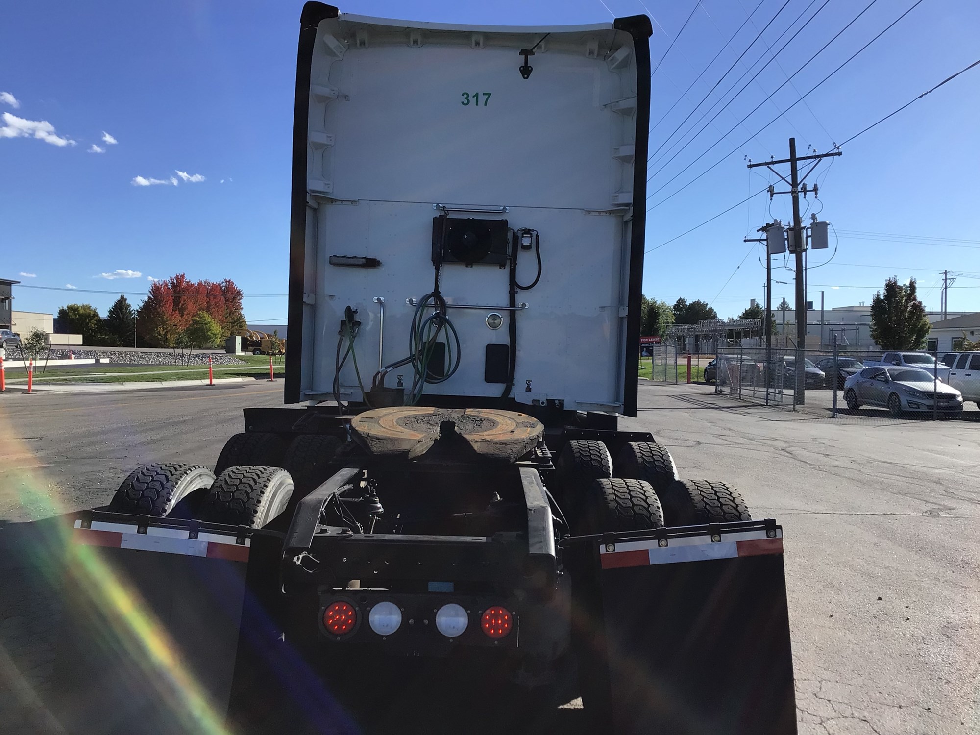 2021 Kenworth T680 - image 3 of 6