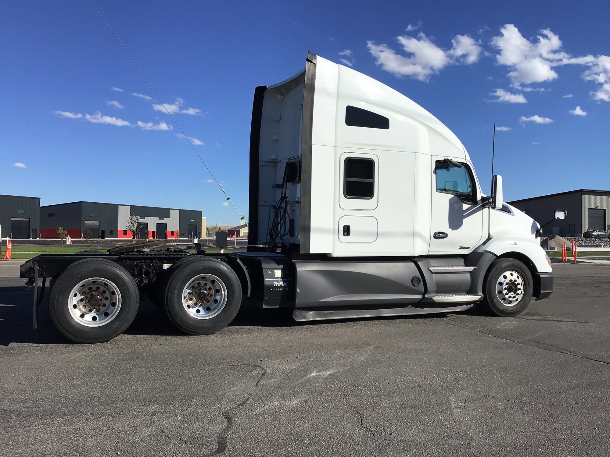 2021 Kenworth T680 - image 6 of 6