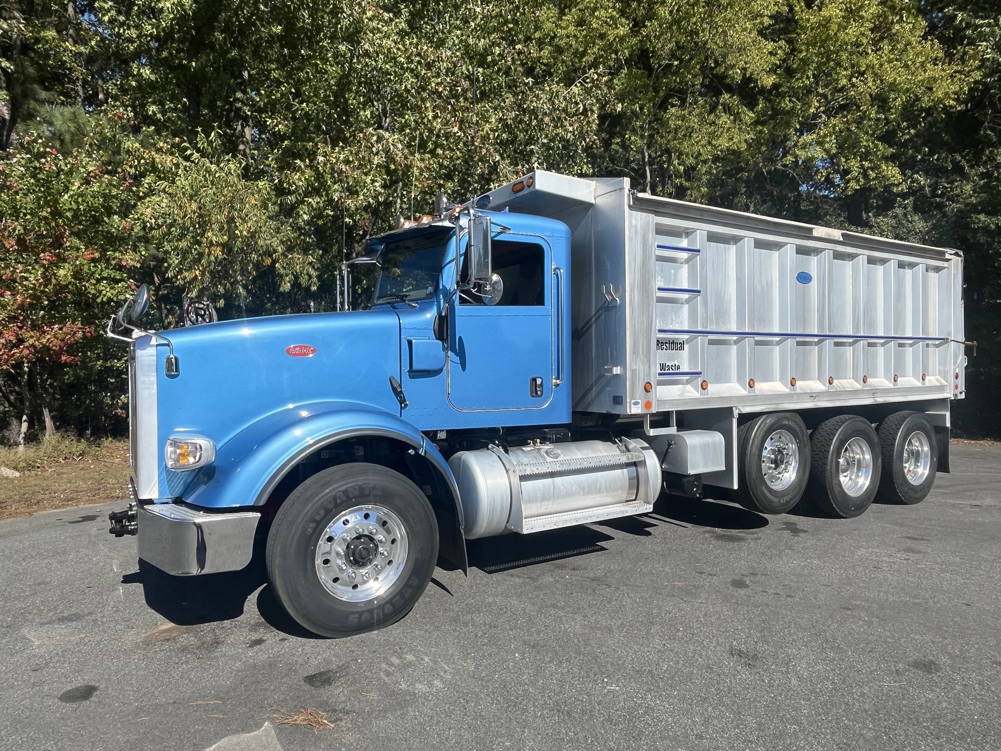 2024 Peterbilt 367 - image 1 of 6