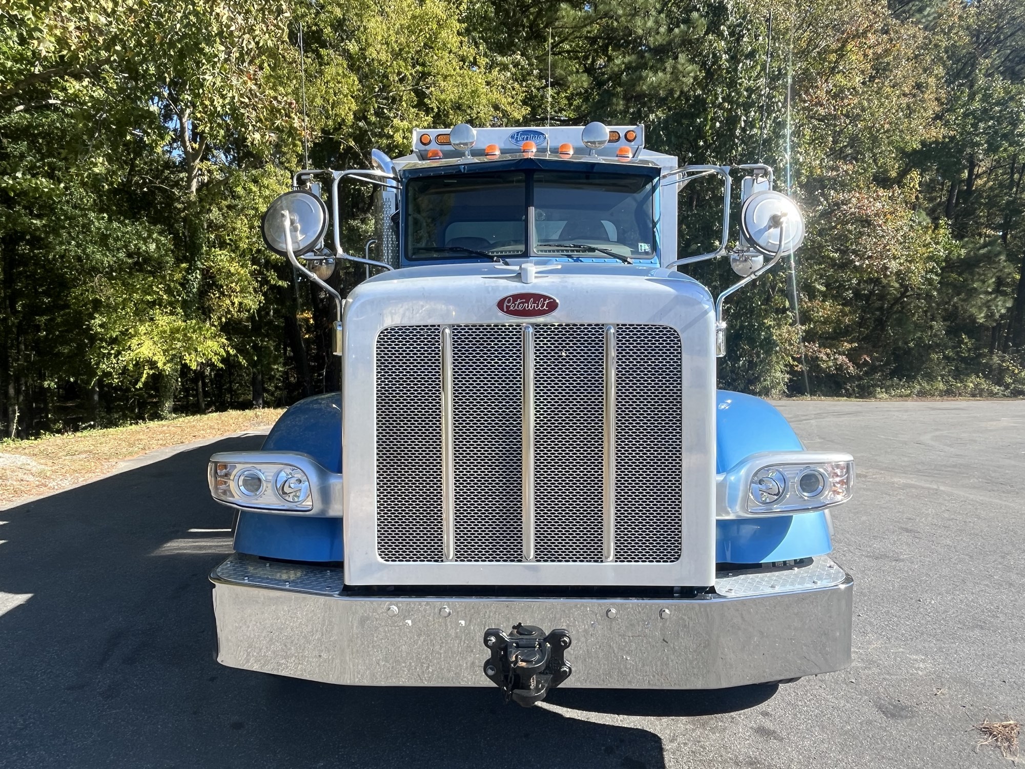 2024 Peterbilt 367 - image 2 of 6