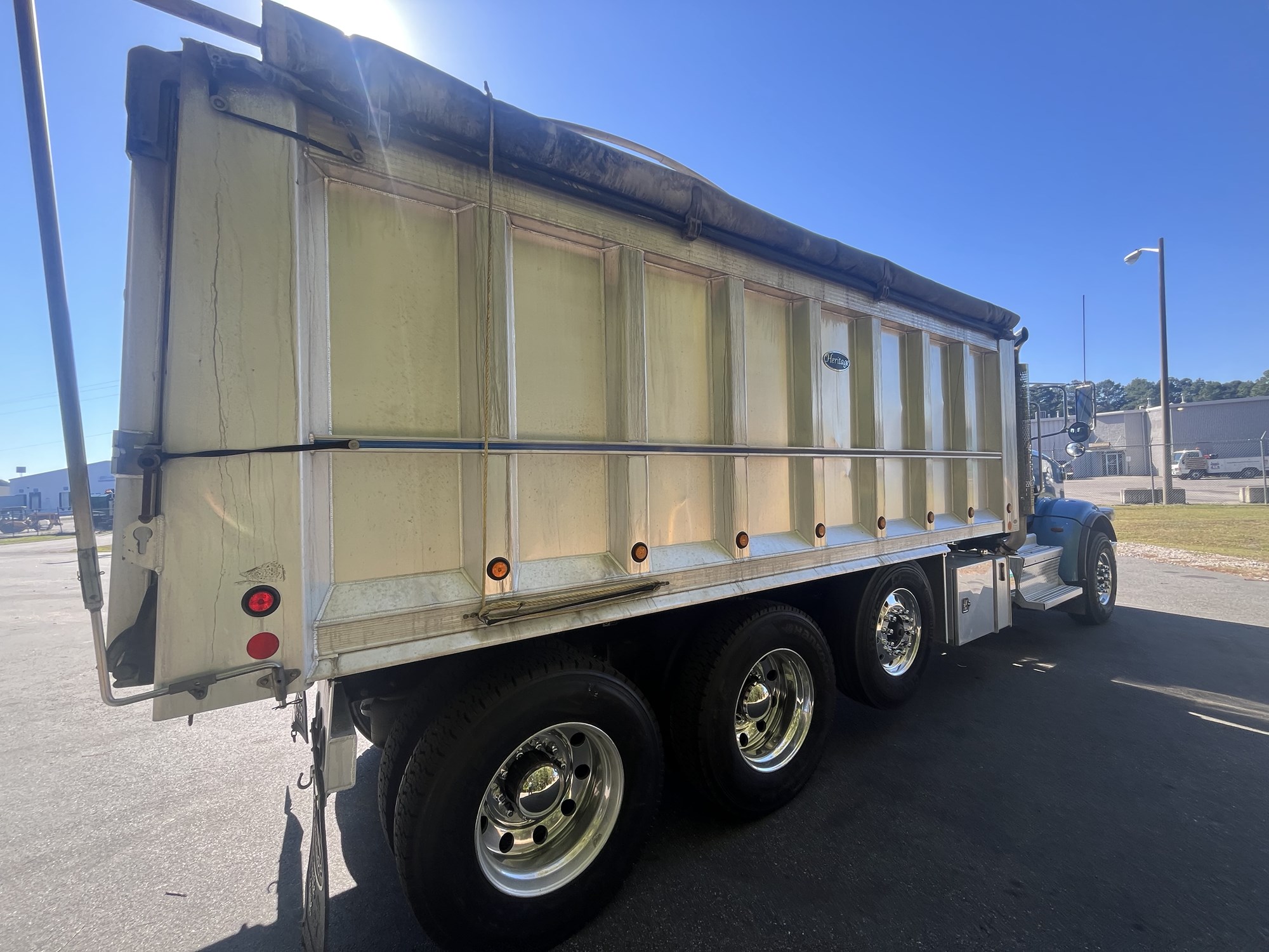 2024 Peterbilt 367 - image 5 of 6