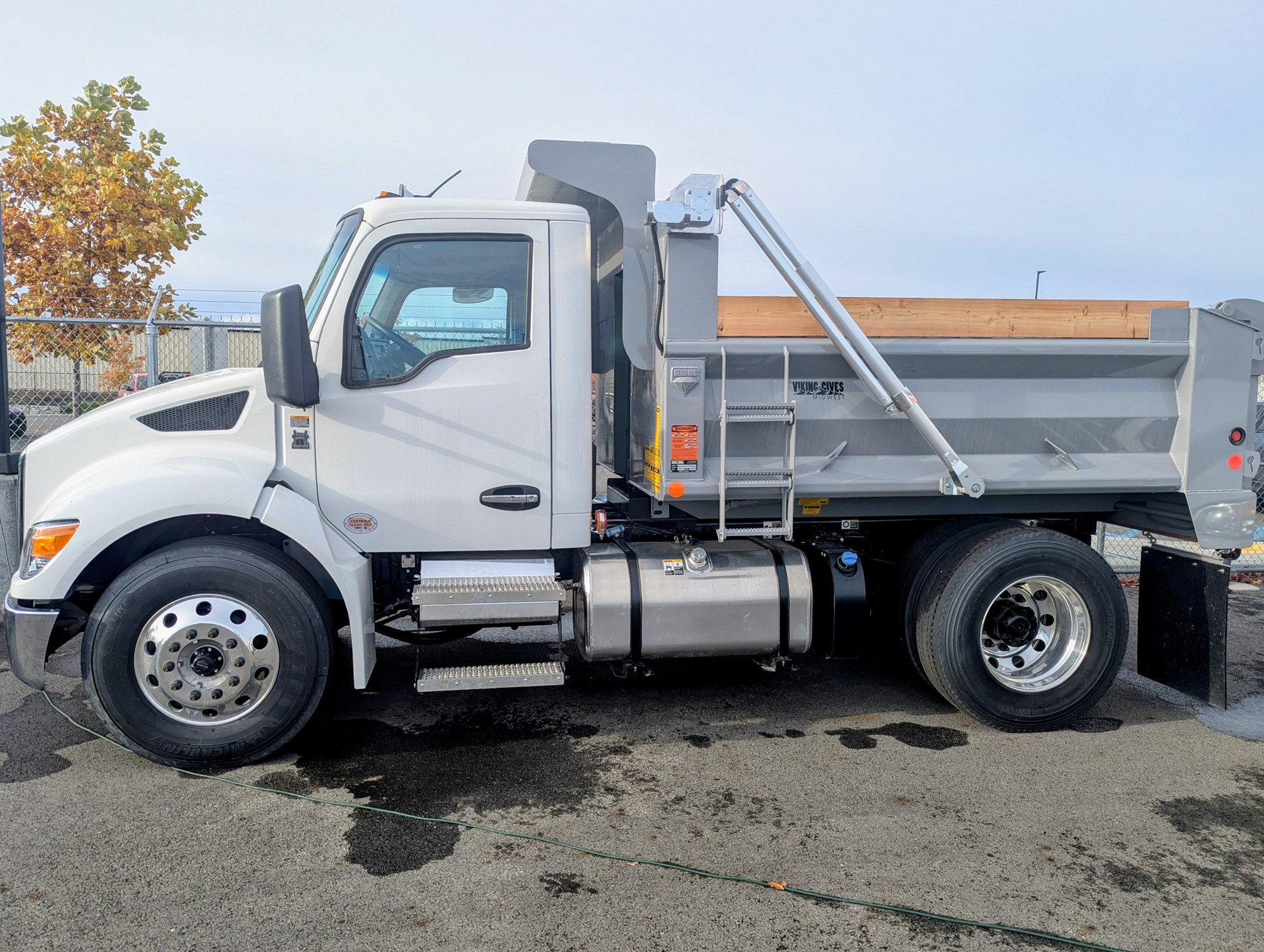 2025 Kenworth - image 1