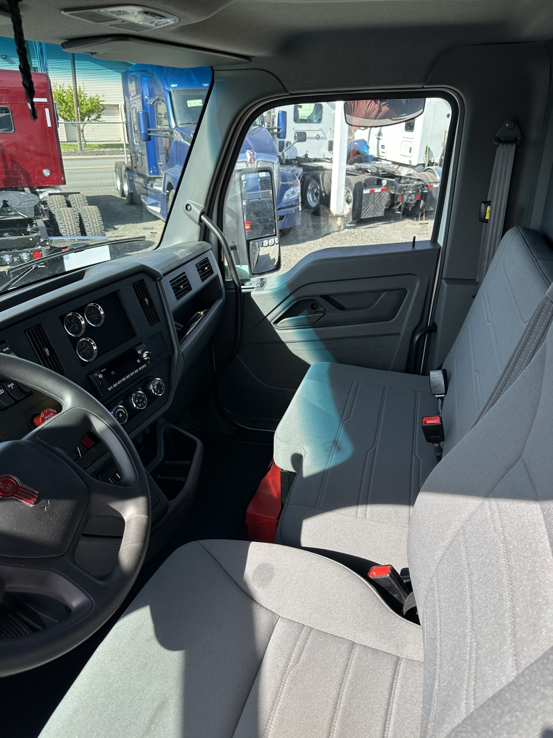 2025 Kenworth - image 4