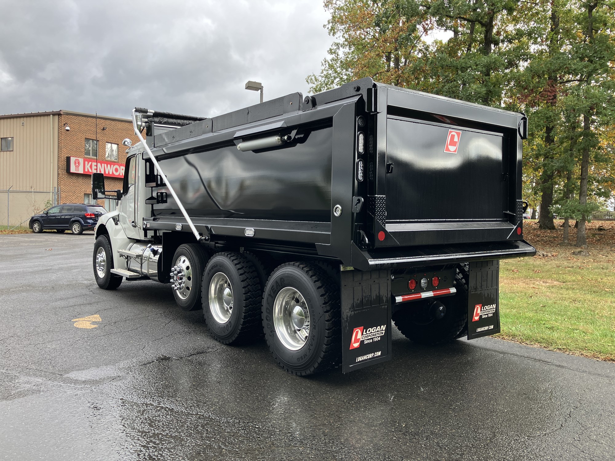 2025 Kenworth T480 - image 3 of 6