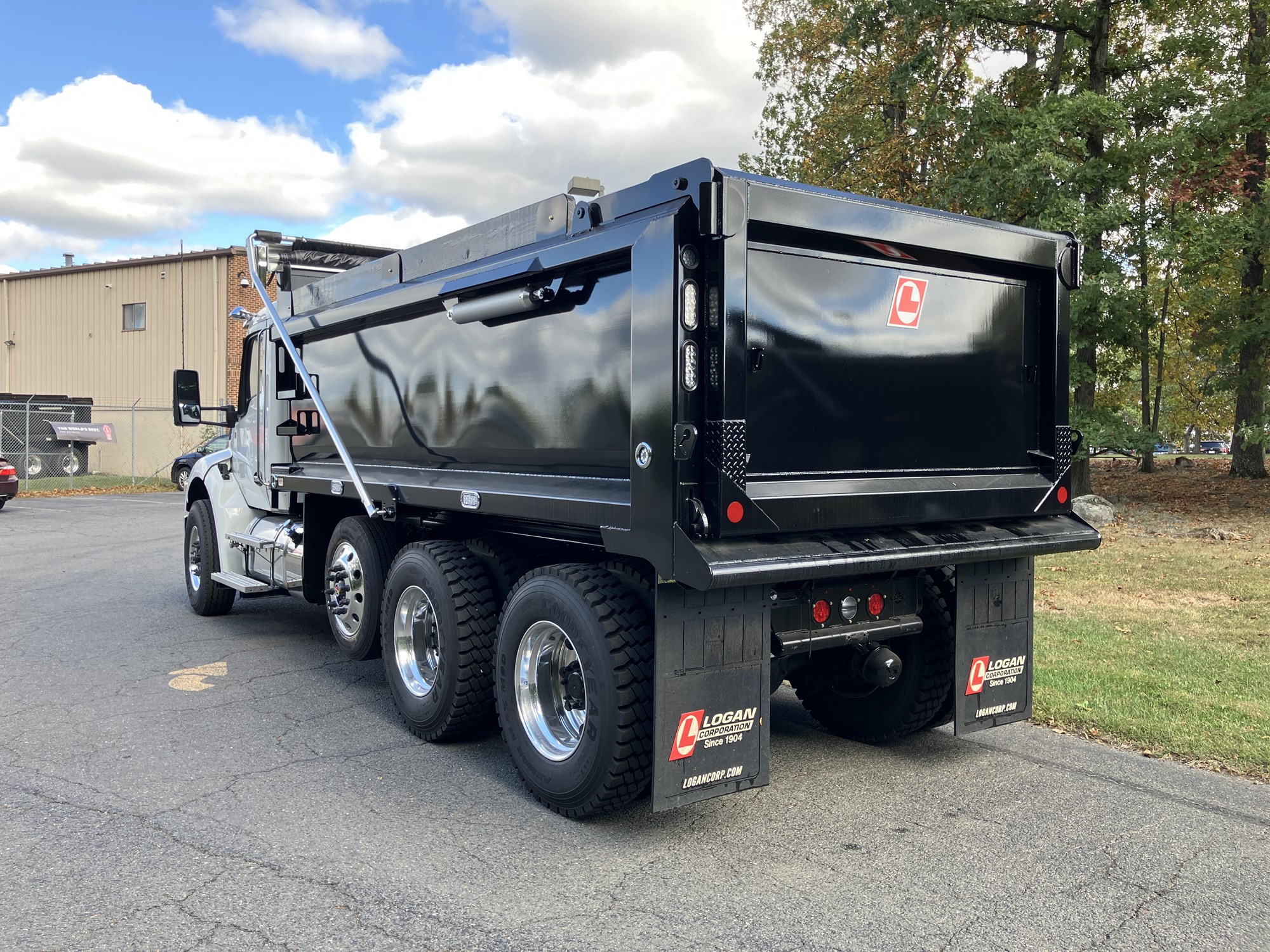 2025 Kenworth T480 - image 3 of 6