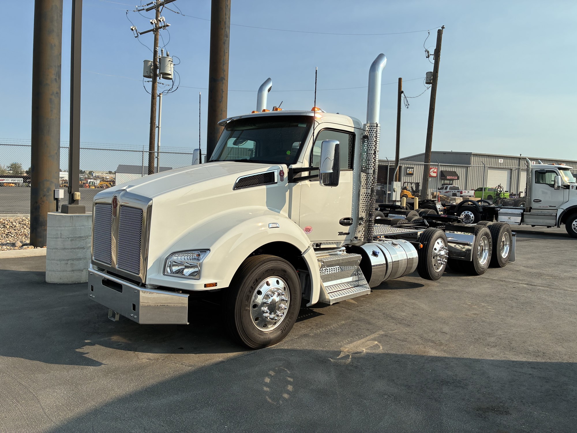 2026 Kenworth T880