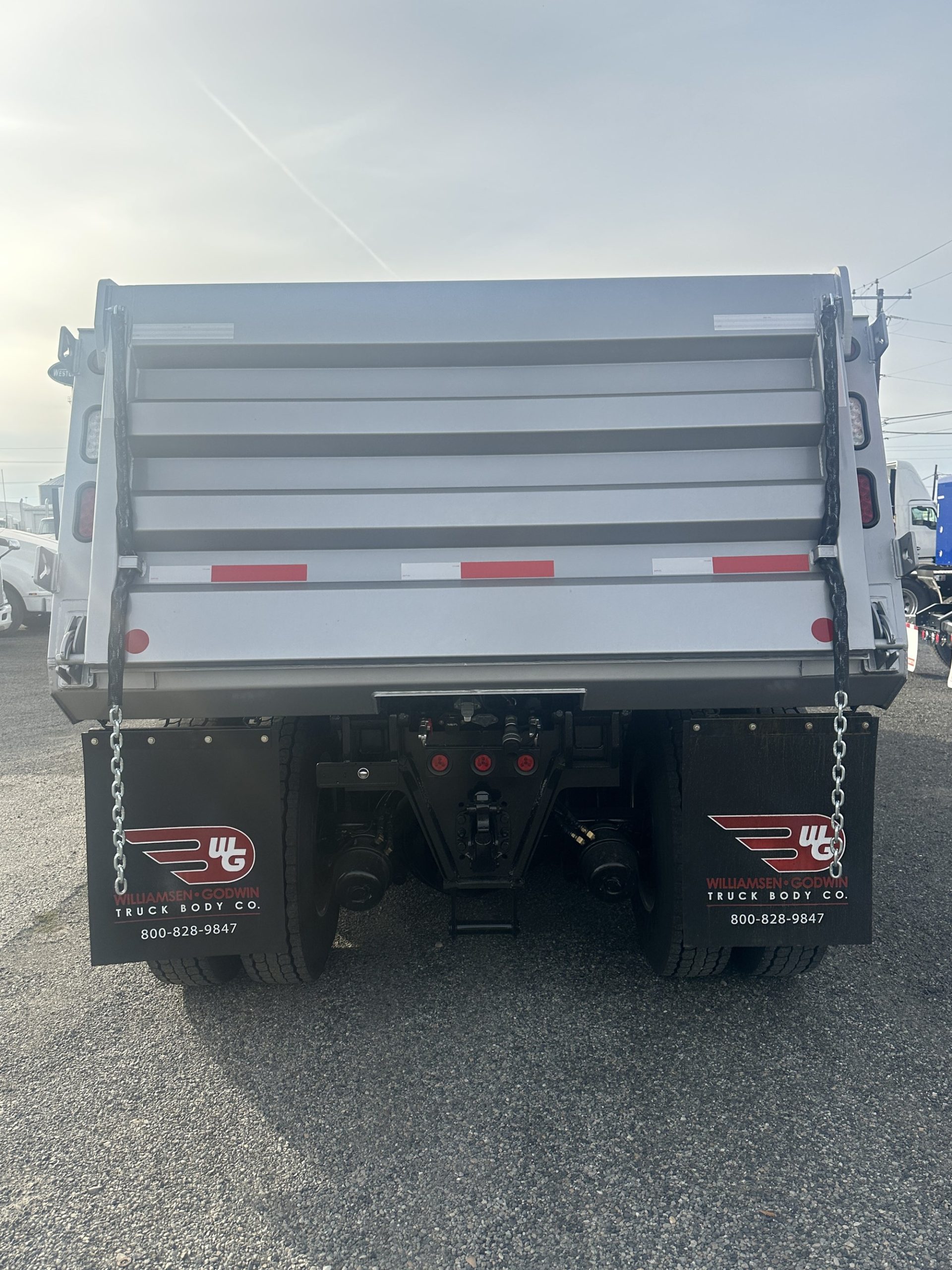 2026 Kenworth T880 2026 Kenworth T880 - image 3 of 6