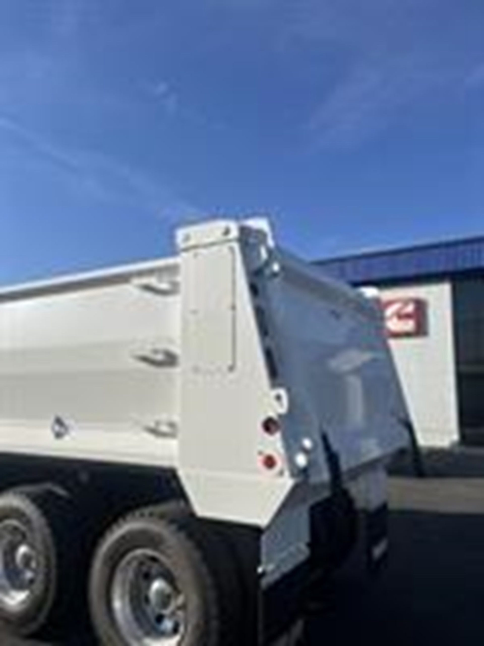 2026 Kenworth T880 - image 4 of 6